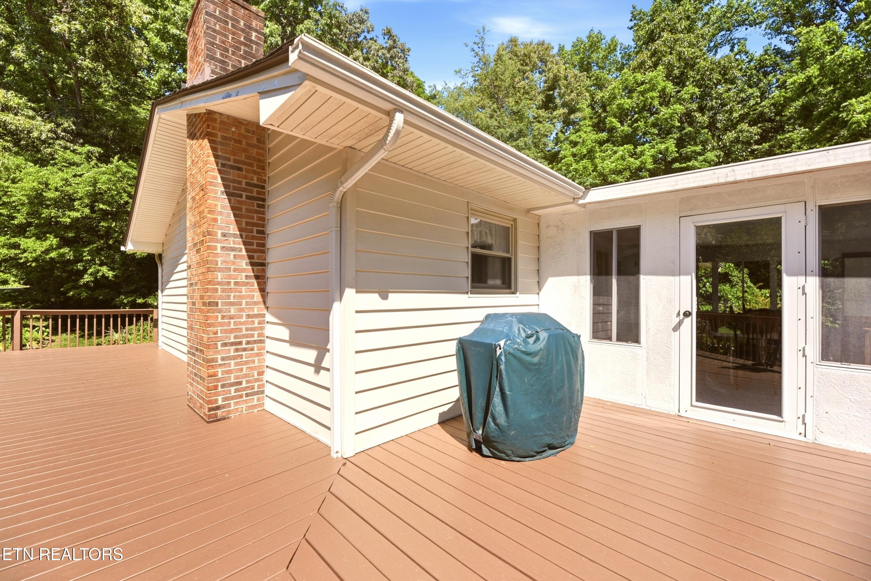 221 Sherwood Road Powell TN 37849