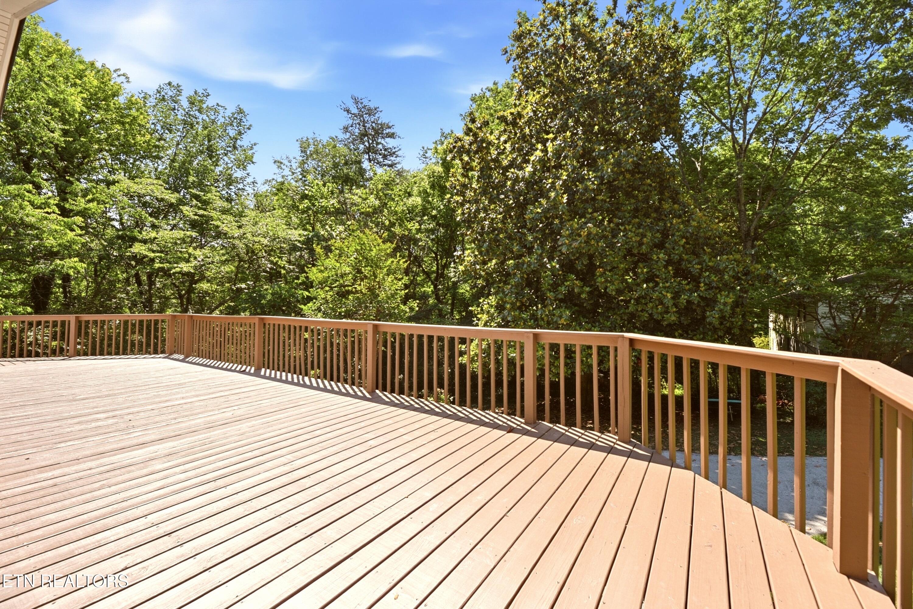 221 Sherwood Road Powell TN 37849