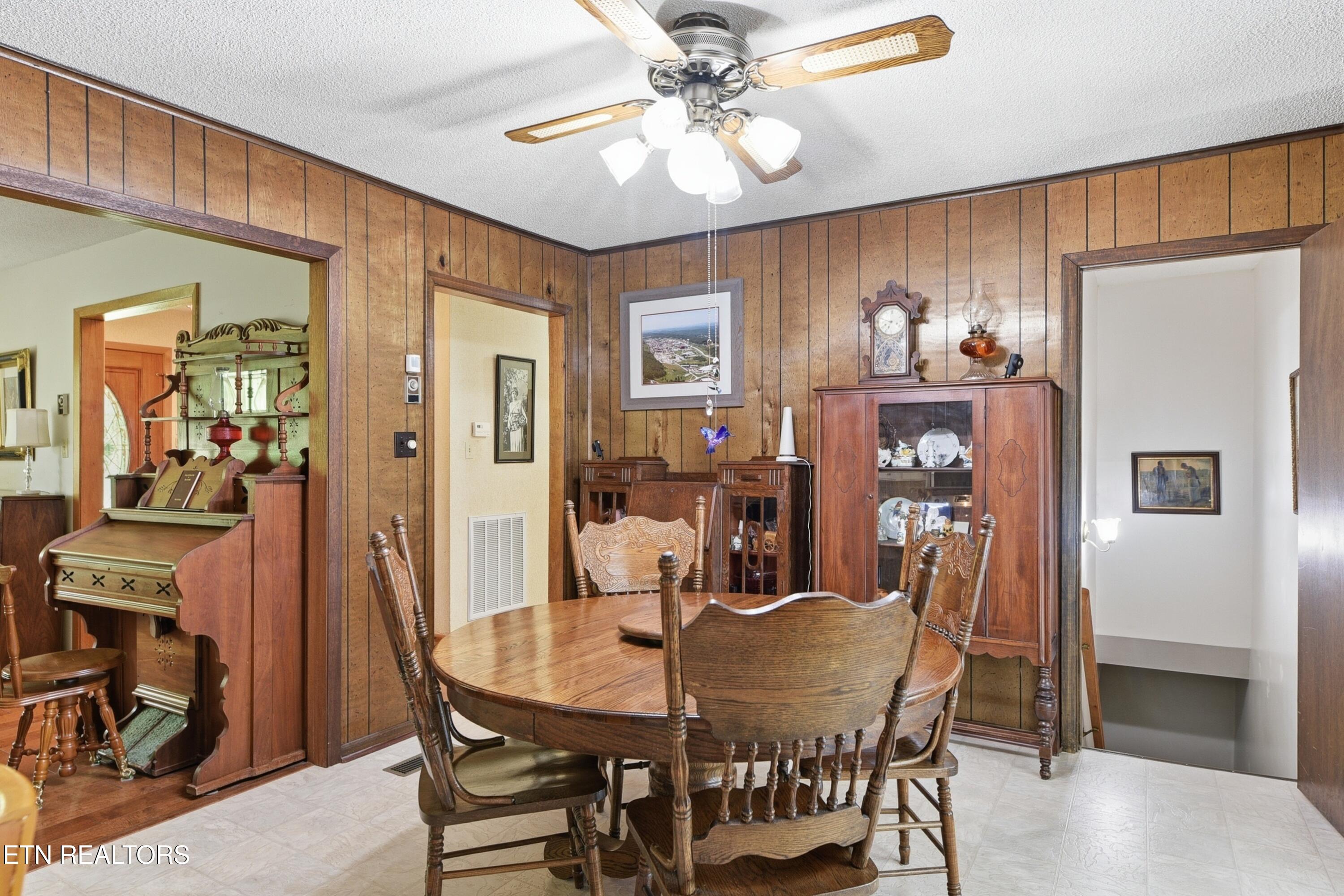 221 Sherwood Road Powell TN 37849