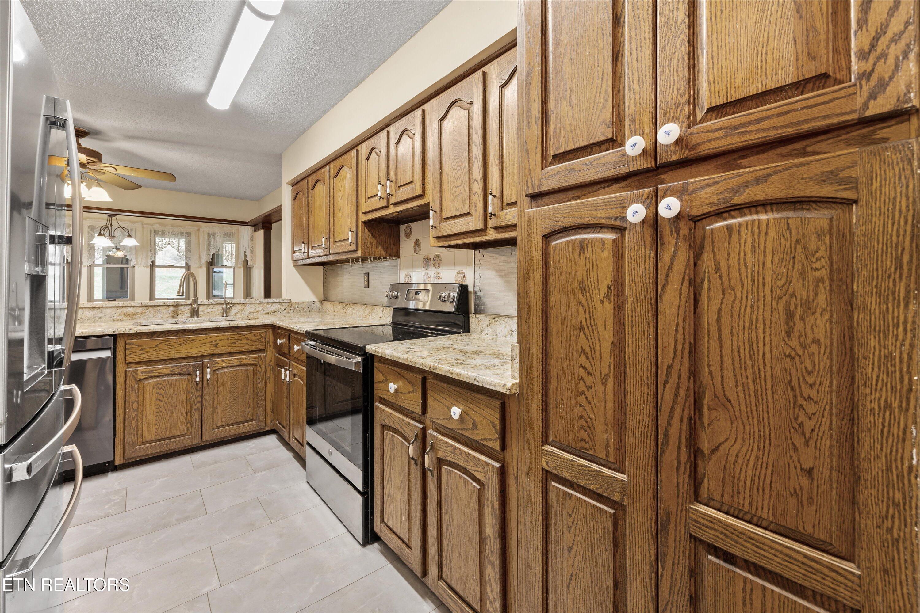 129 Pleasant Hill Road Sweetwater TN 37874