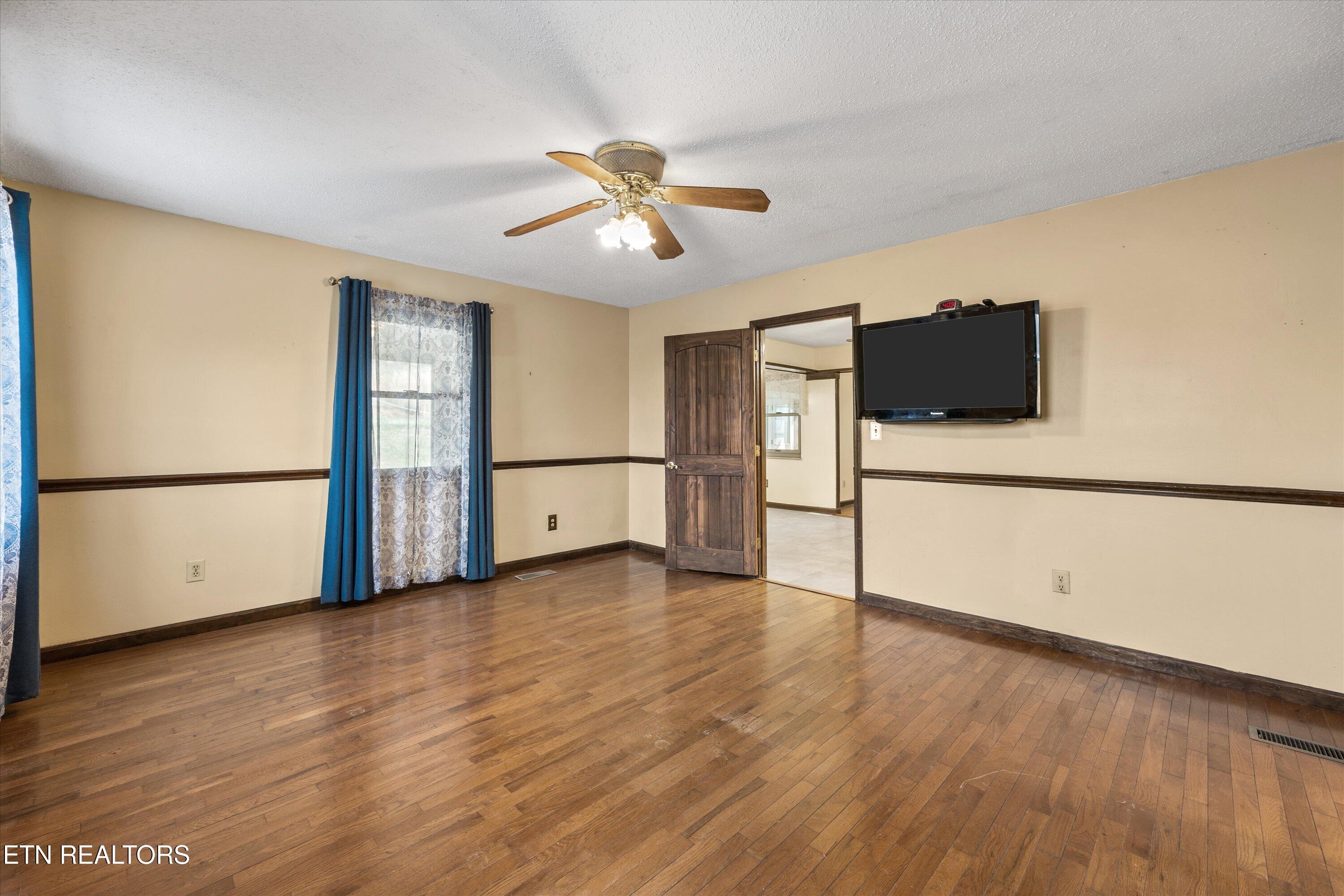 129 Pleasant Hill Road Sweetwater TN 37874