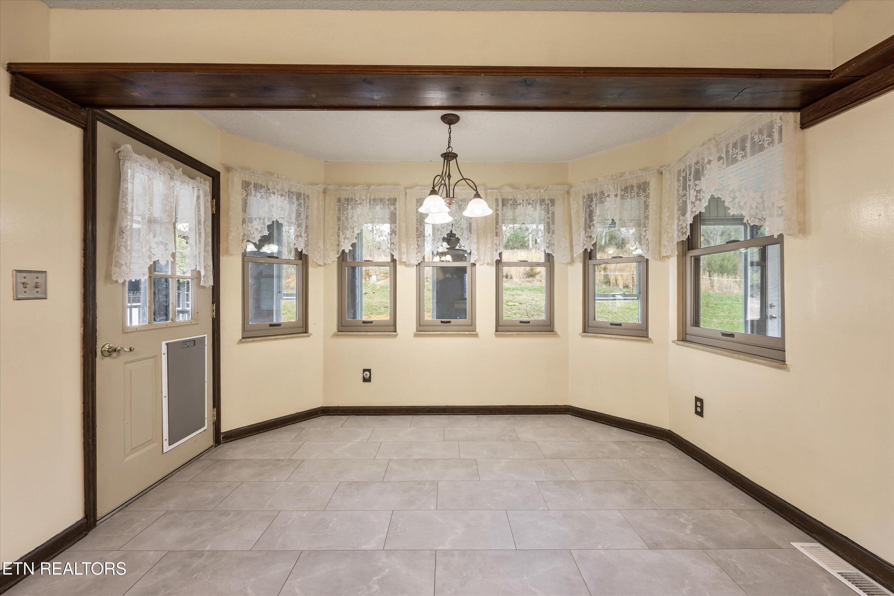 129 Pleasant Hill Road Sweetwater TN 37874