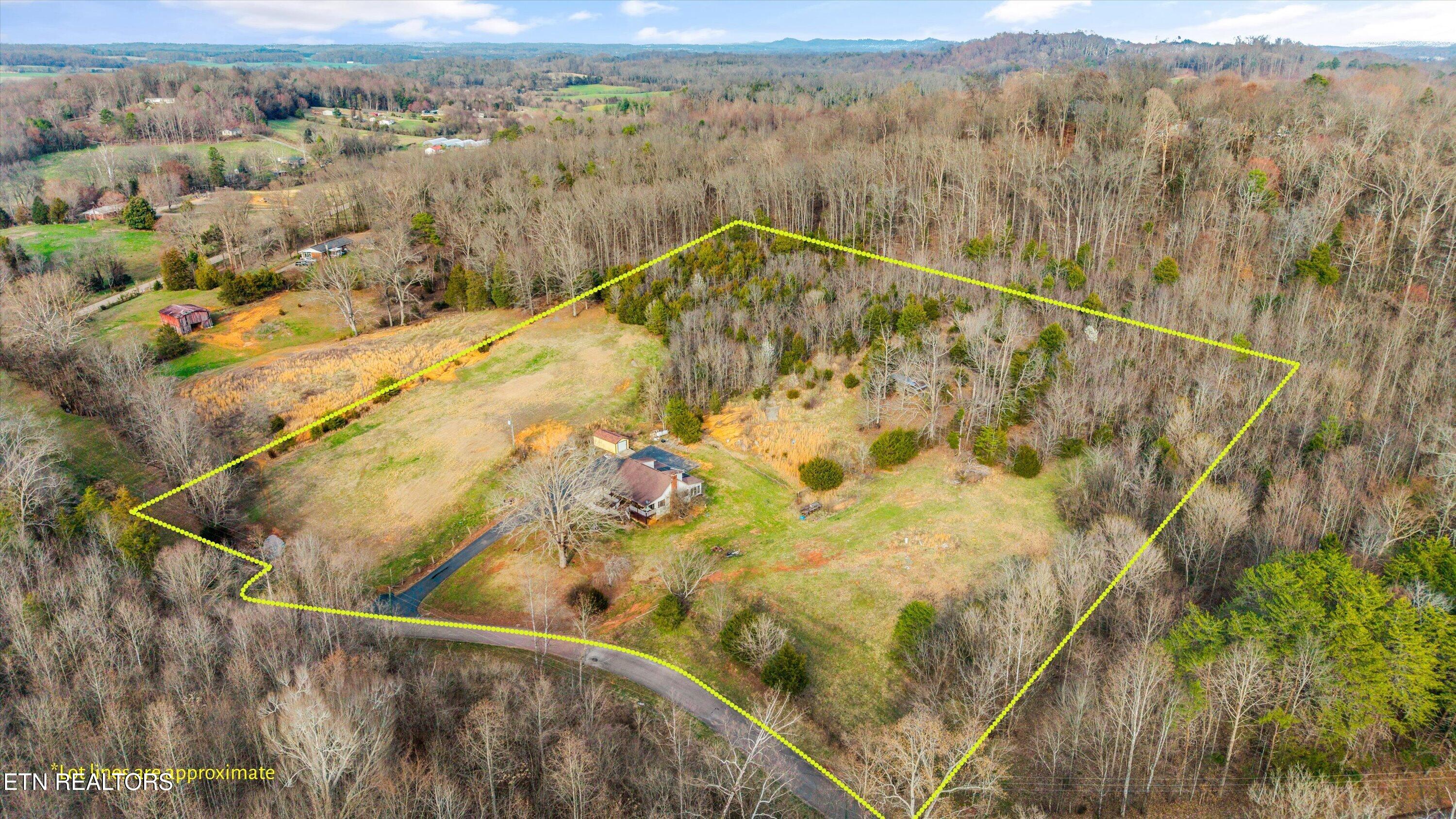 129 Pleasant Hill Road Sweetwater TN 37874