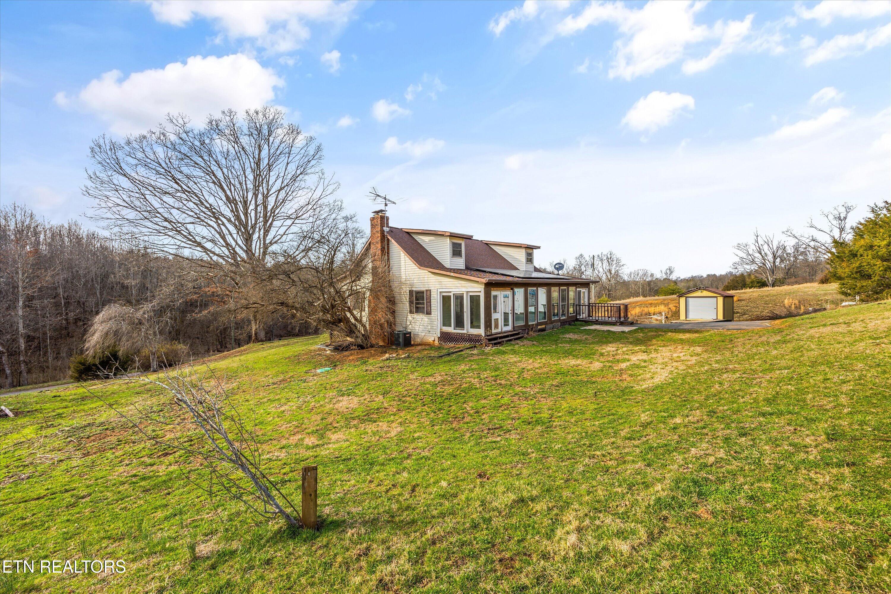 129 Pleasant Hill Road Sweetwater TN 37874