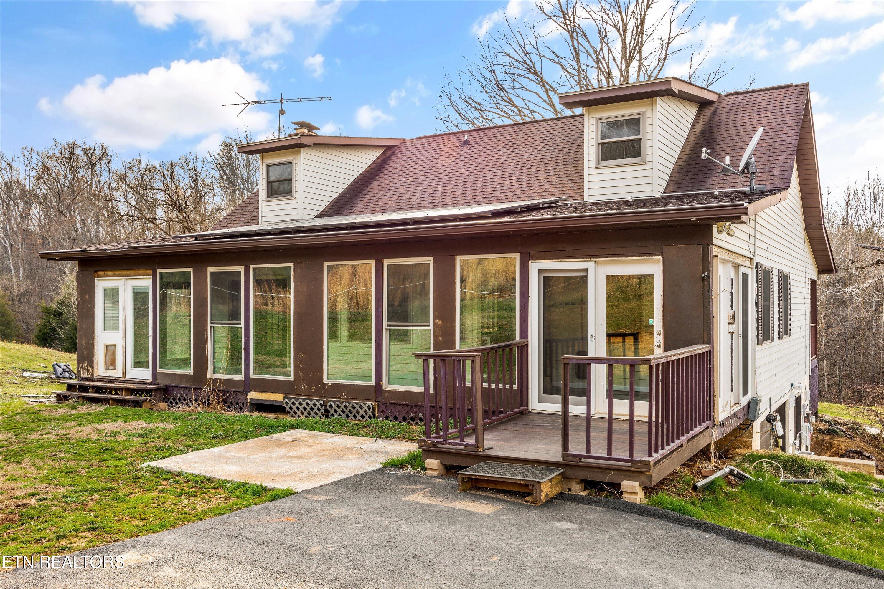 129 Pleasant Hill Road Sweetwater TN 37874