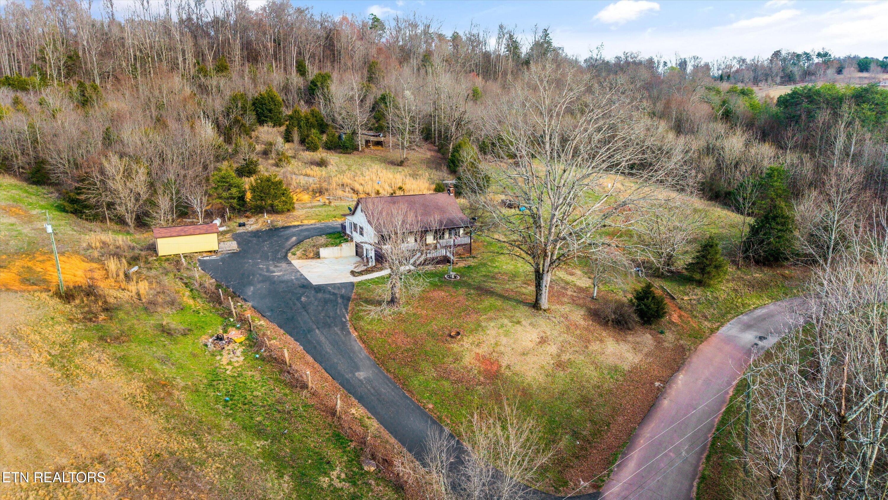 129 Pleasant Hill Road Sweetwater TN 37874