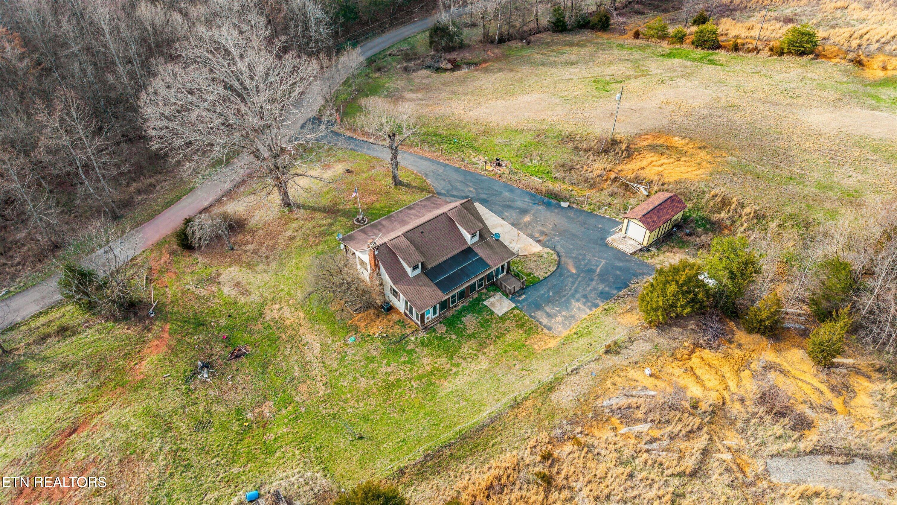 129 Pleasant Hill Road Sweetwater TN 37874