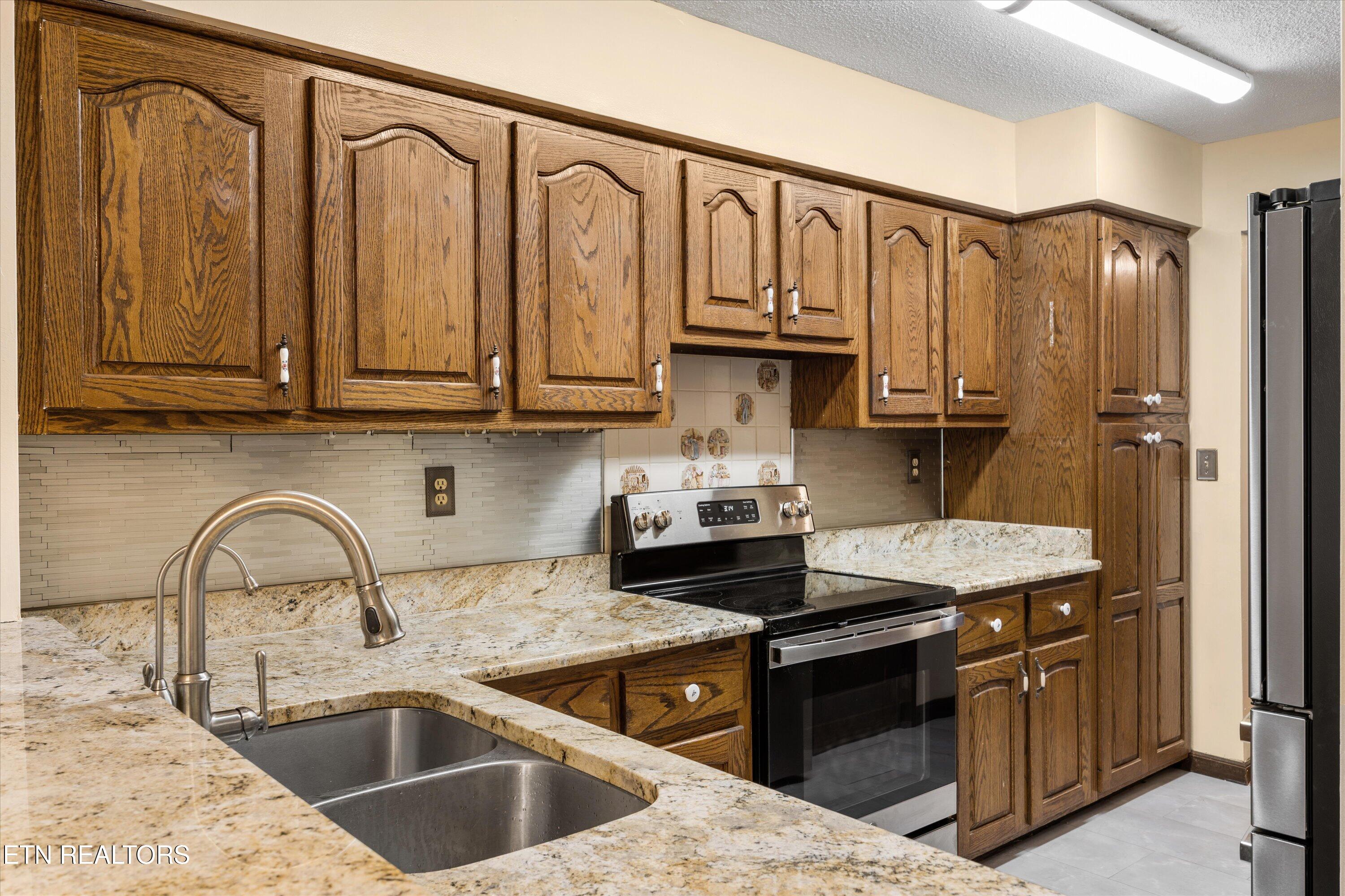 129 Pleasant Hill Road Sweetwater TN 37874
