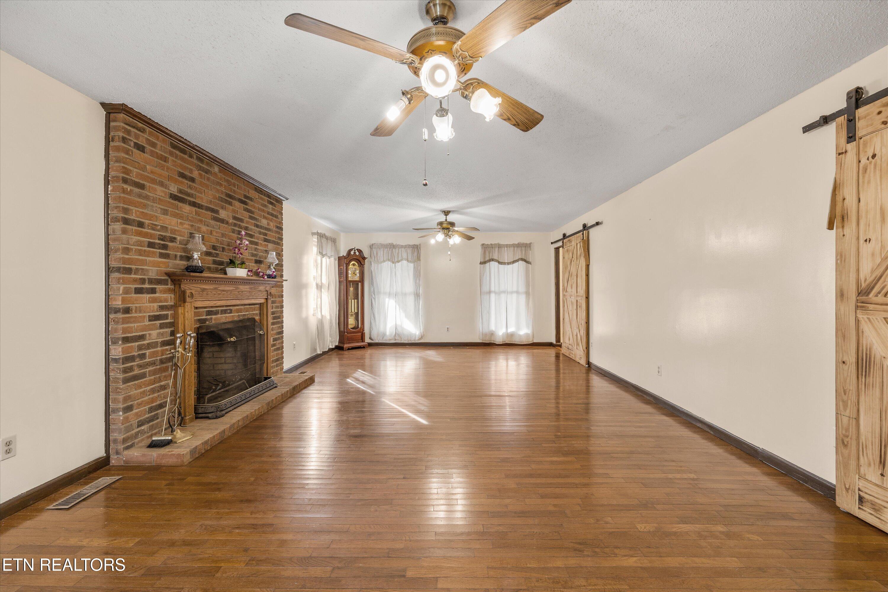 129 Pleasant Hill Road Sweetwater TN 37874
