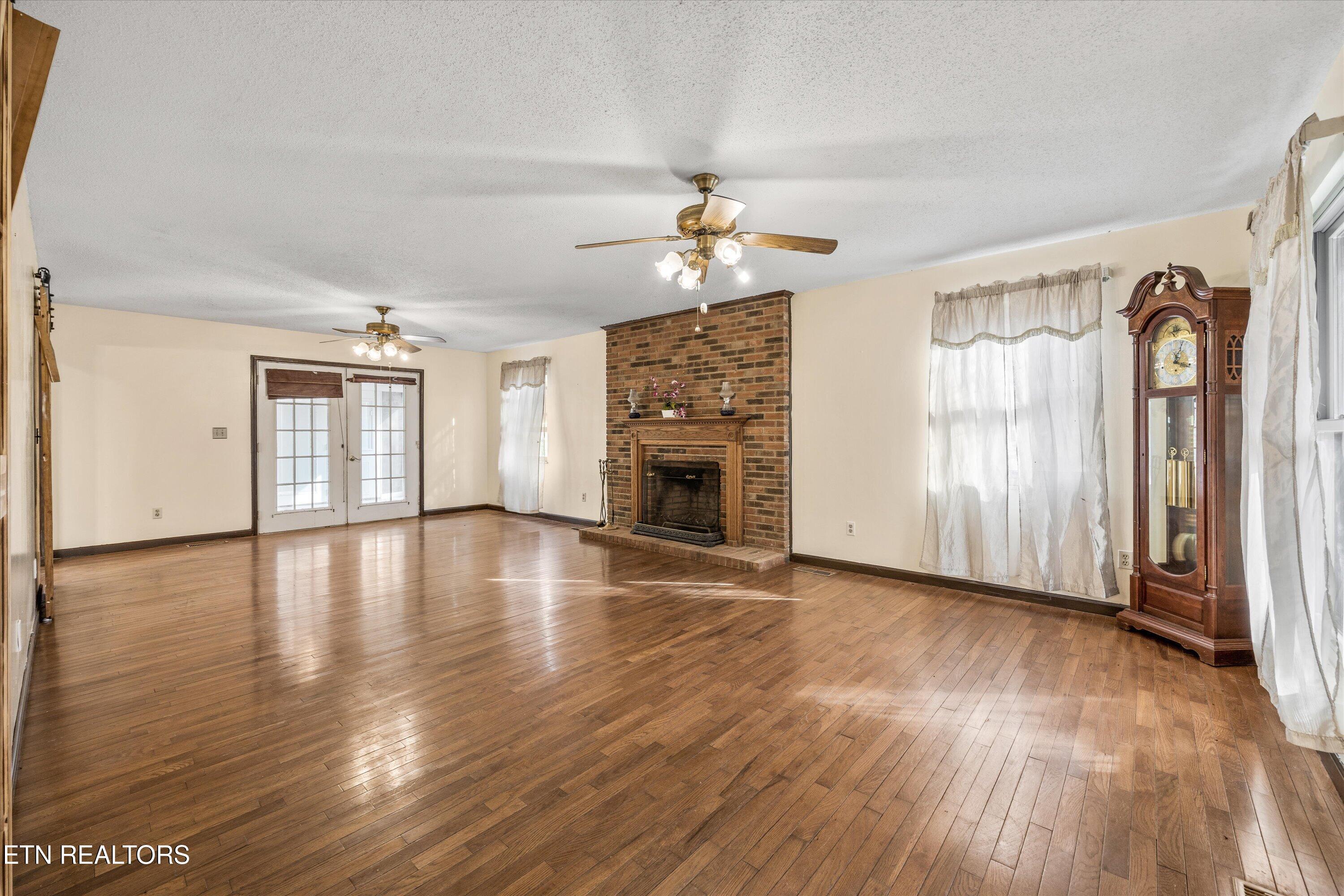 129 Pleasant Hill Road Sweetwater TN 37874