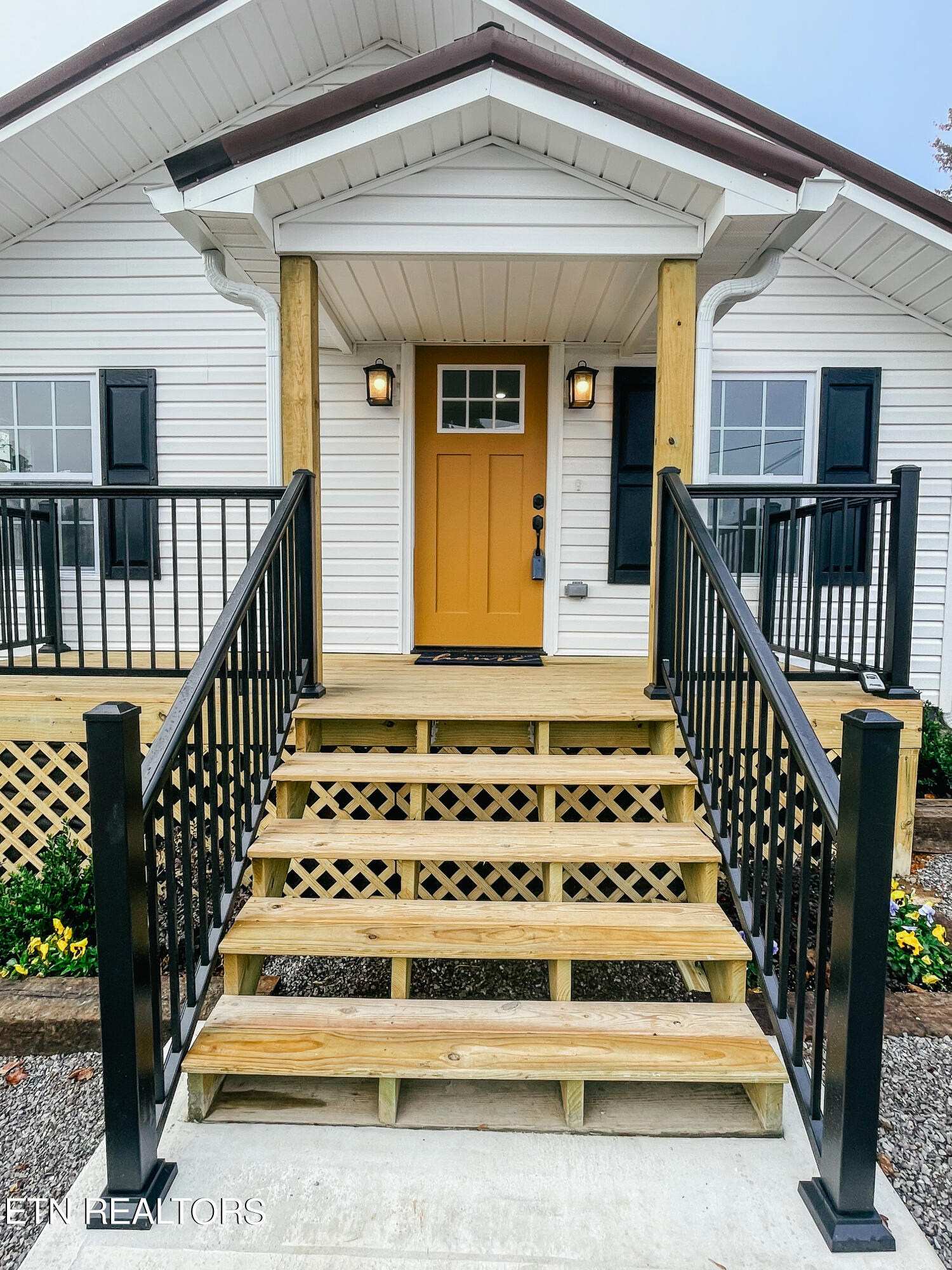810 N A Street Lenoir City TN 37771
