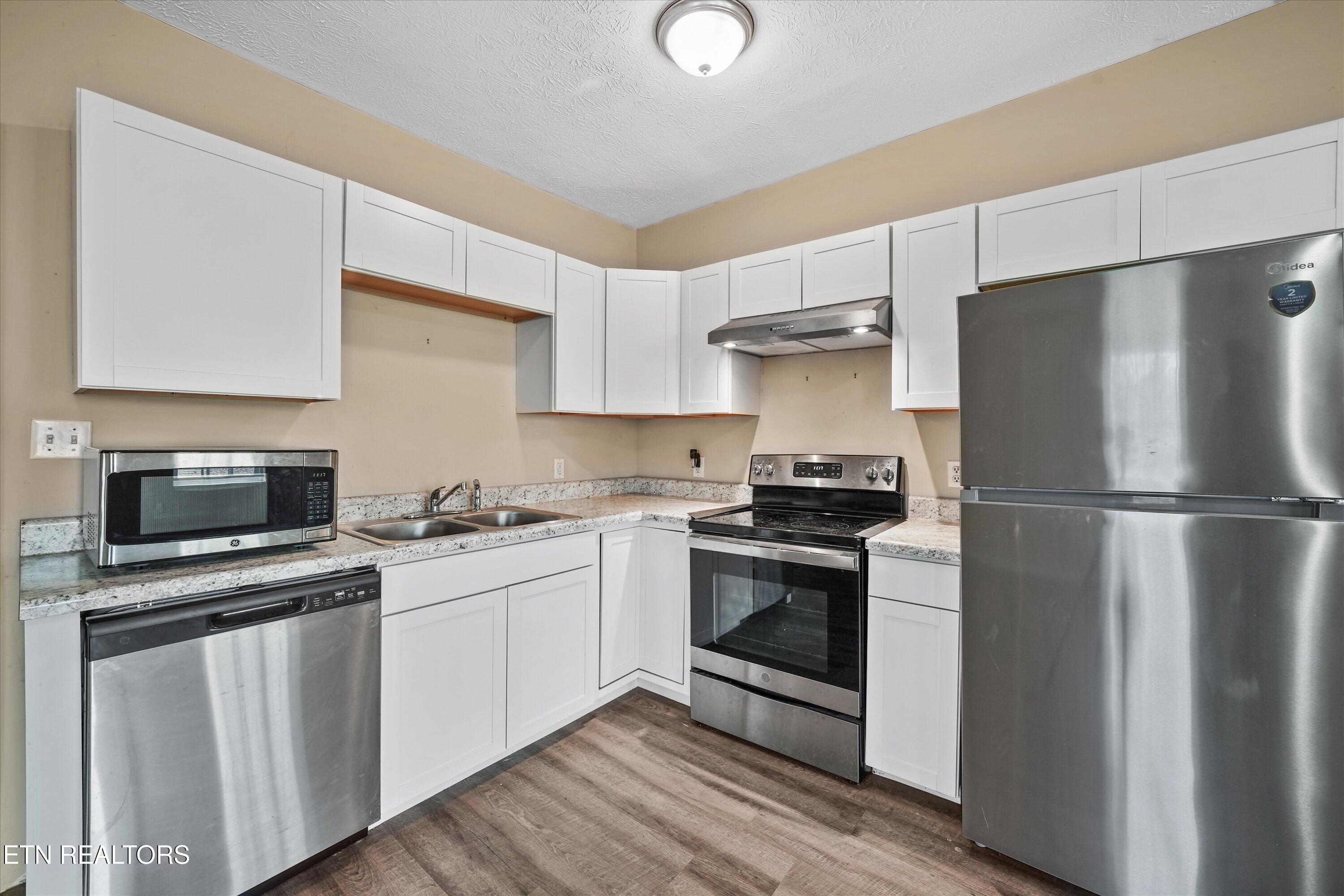 2417 Mentor Road Louisville TN 37777