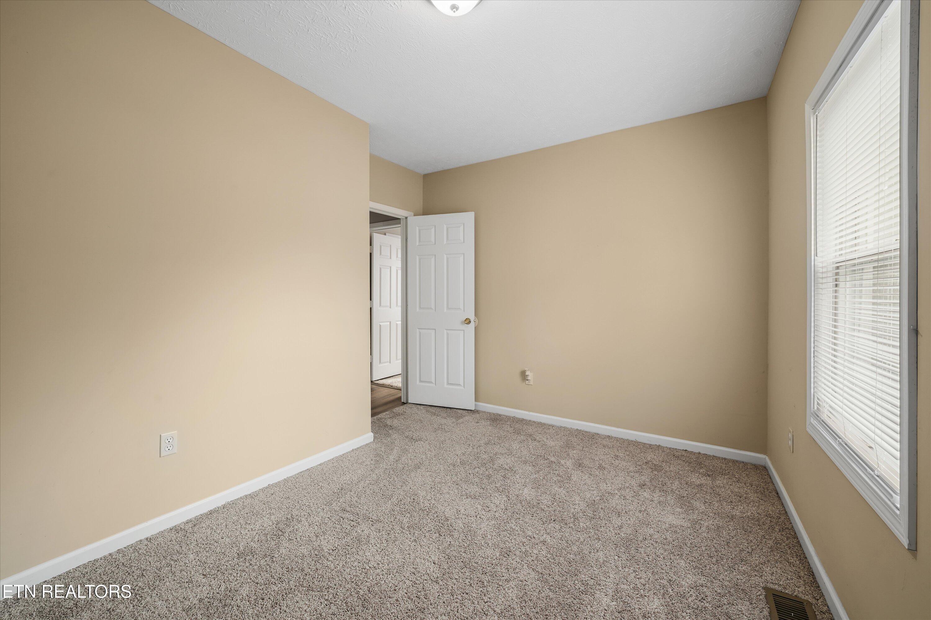 2417 Mentor Road Louisville TN 37777