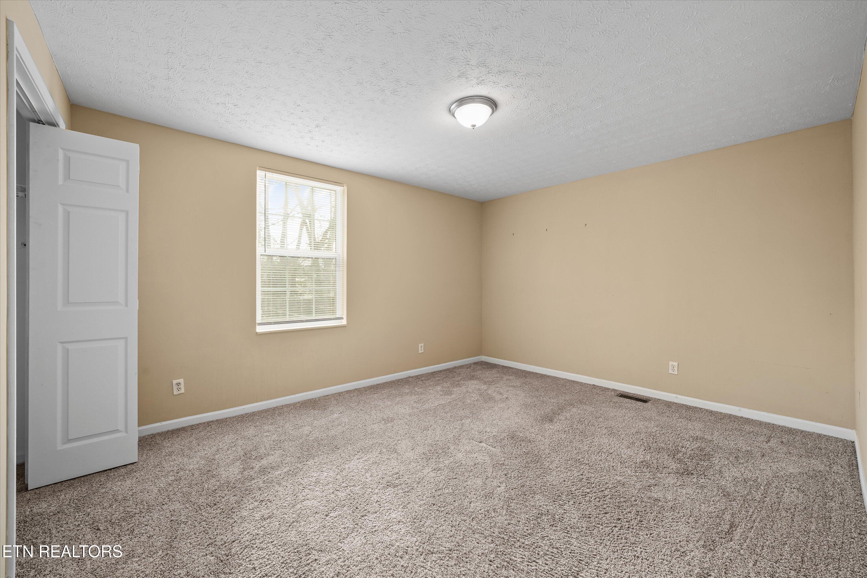 2417 Mentor Road Louisville TN 37777