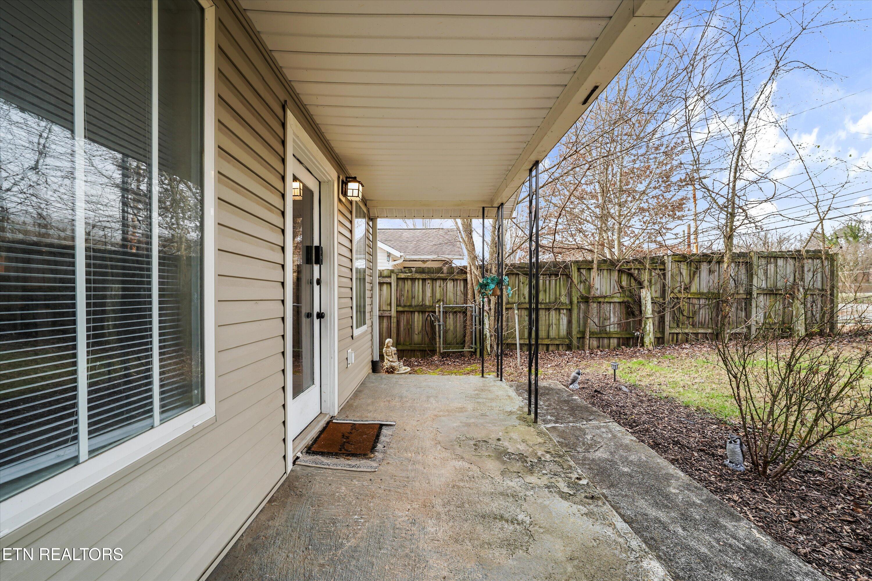 2417 Mentor Road Louisville TN 37777