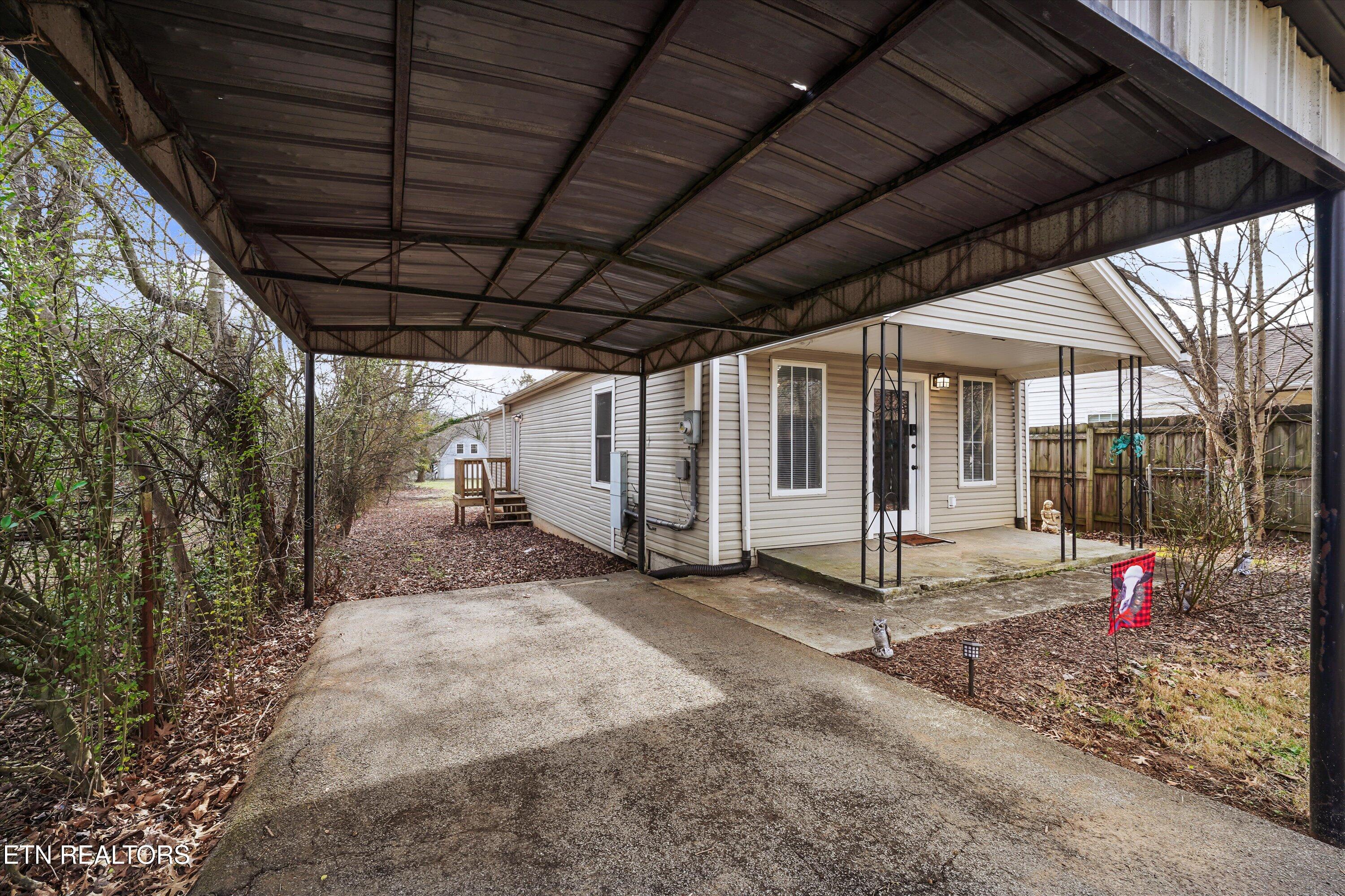 2417 Mentor Road Louisville TN 37777