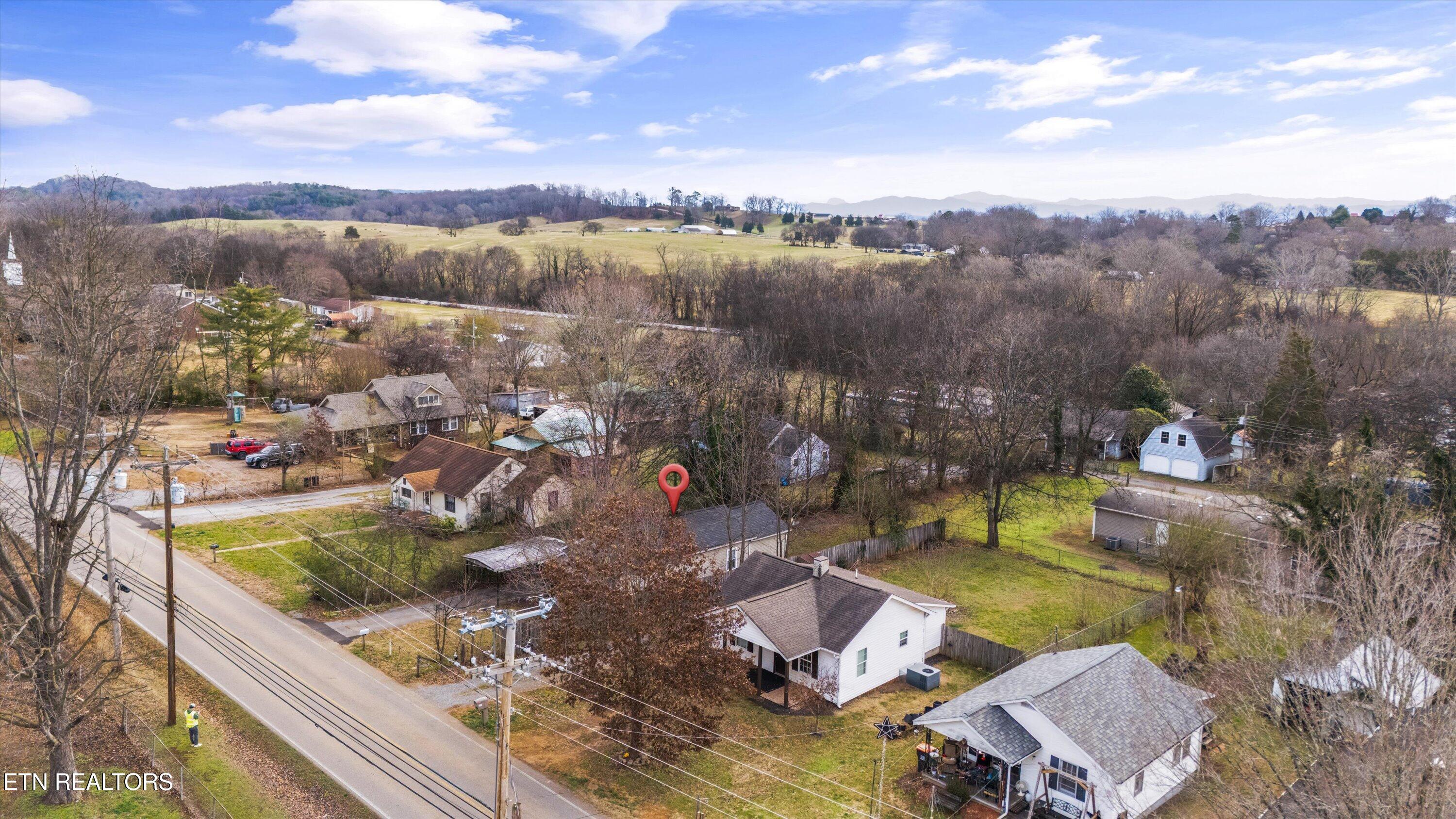 2417 Mentor Road Louisville TN 37777
