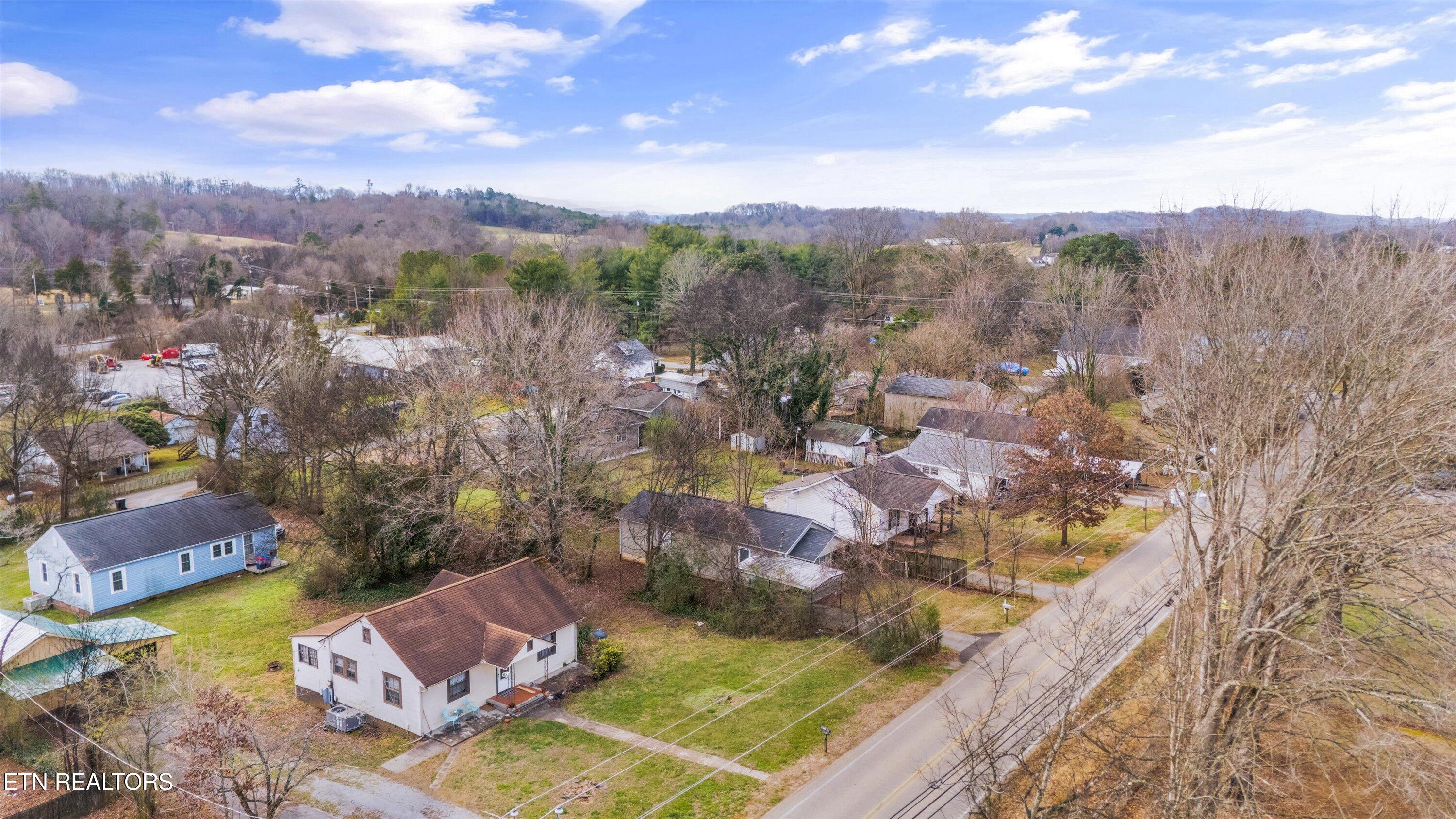 2417 Mentor Road Louisville TN 37777