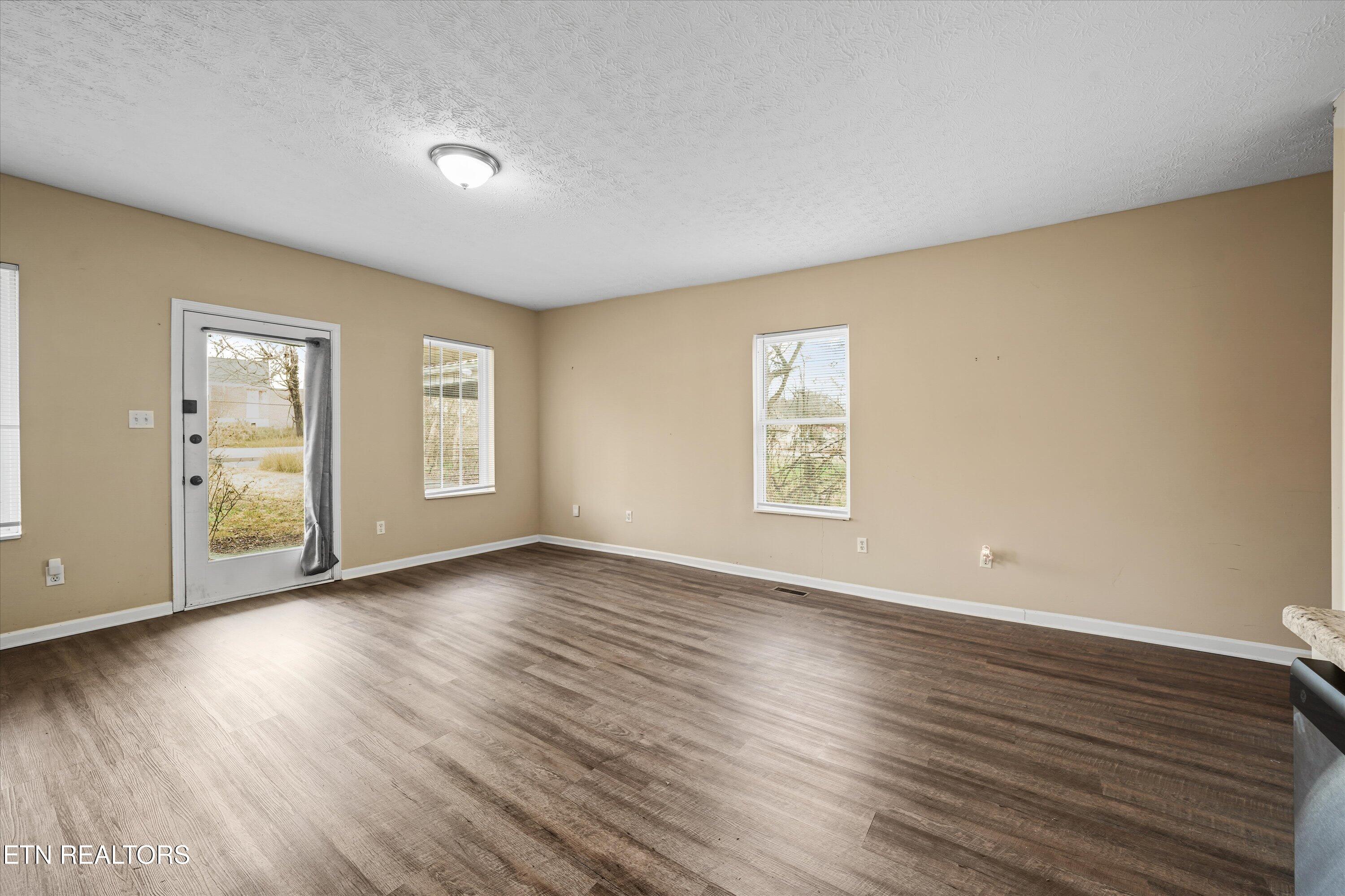 2417 Mentor Road Louisville TN 37777