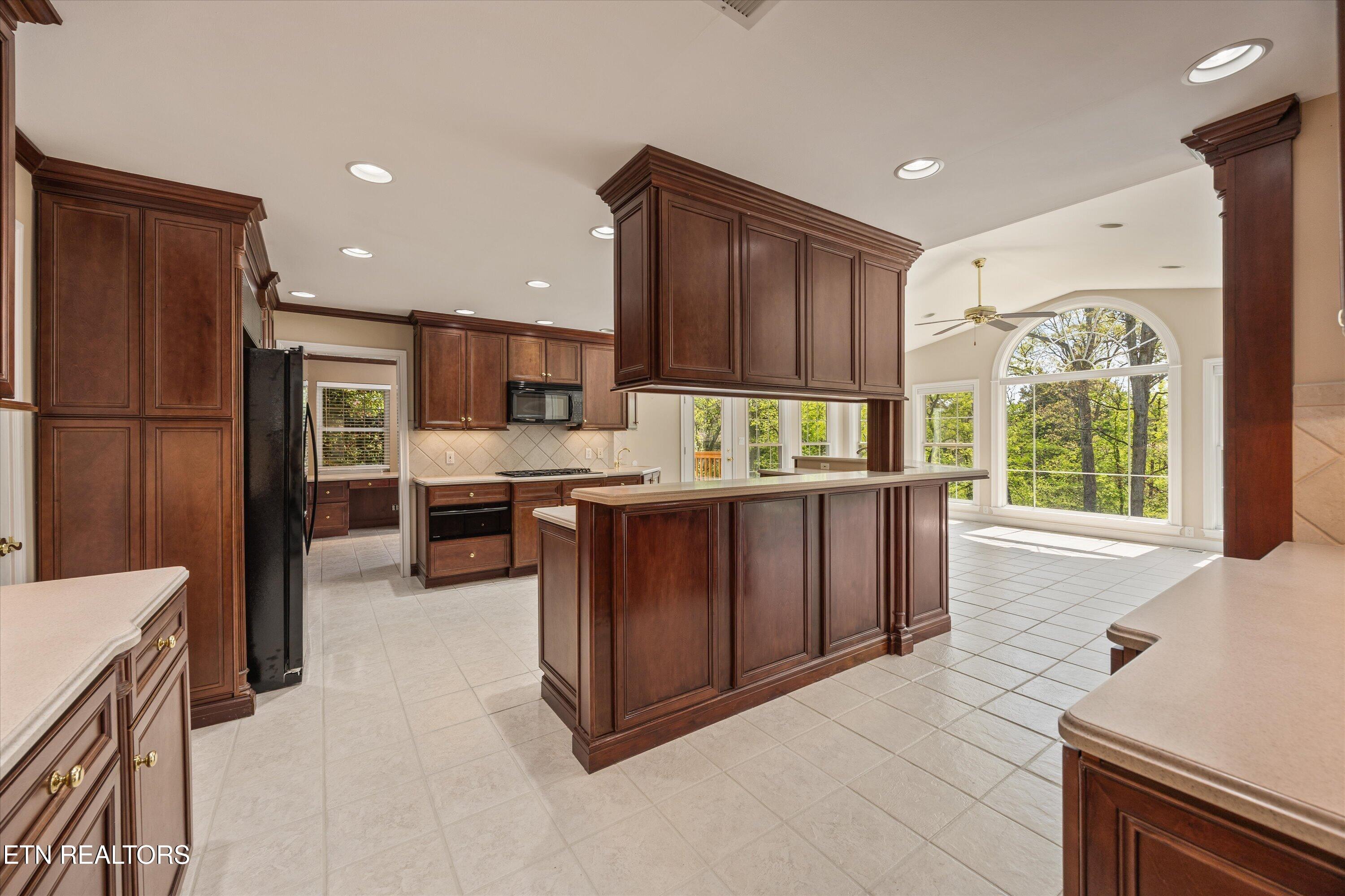 8904 Ormand Lane Knoxville TN 37923