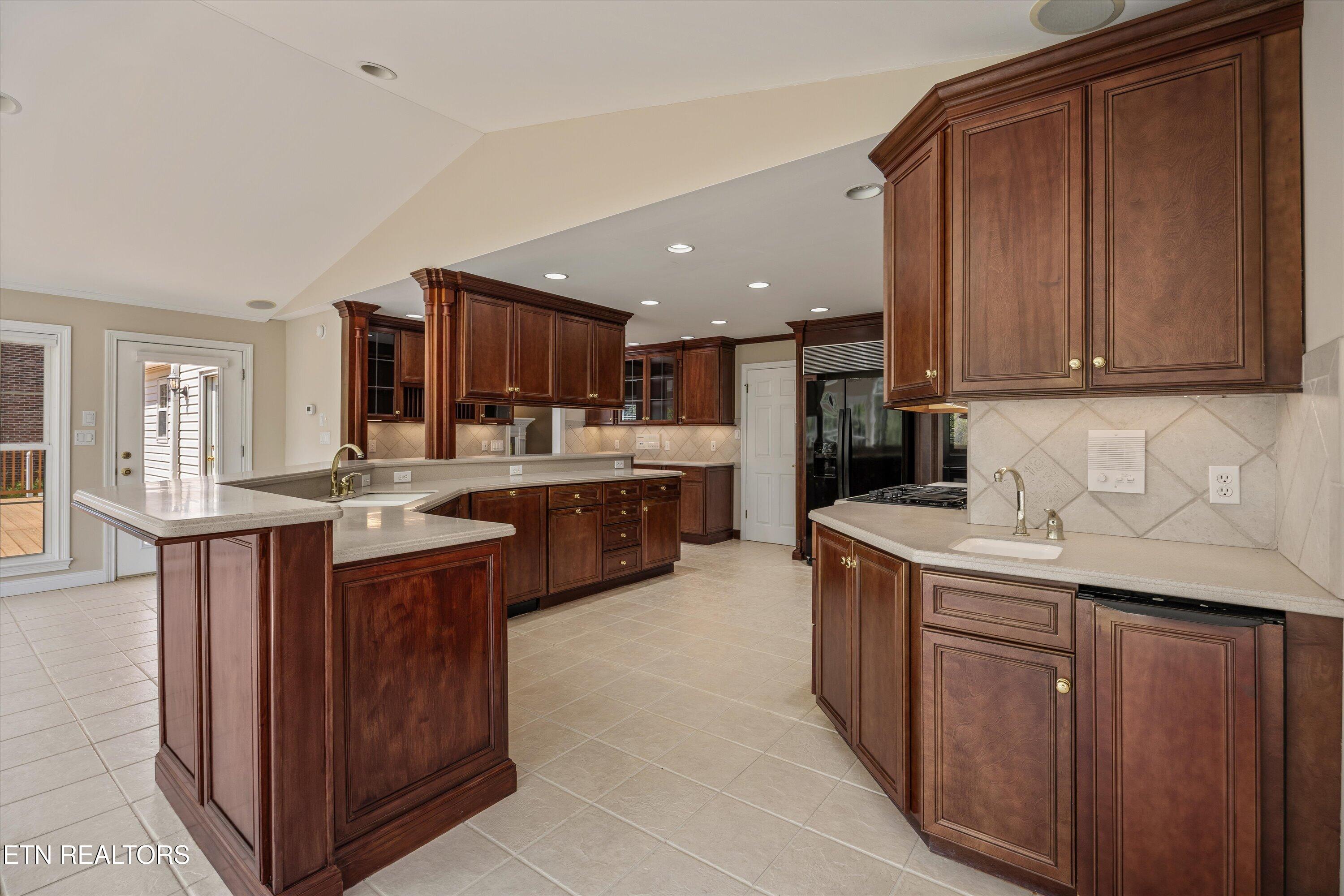8904 Ormand Lane Knoxville TN 37923