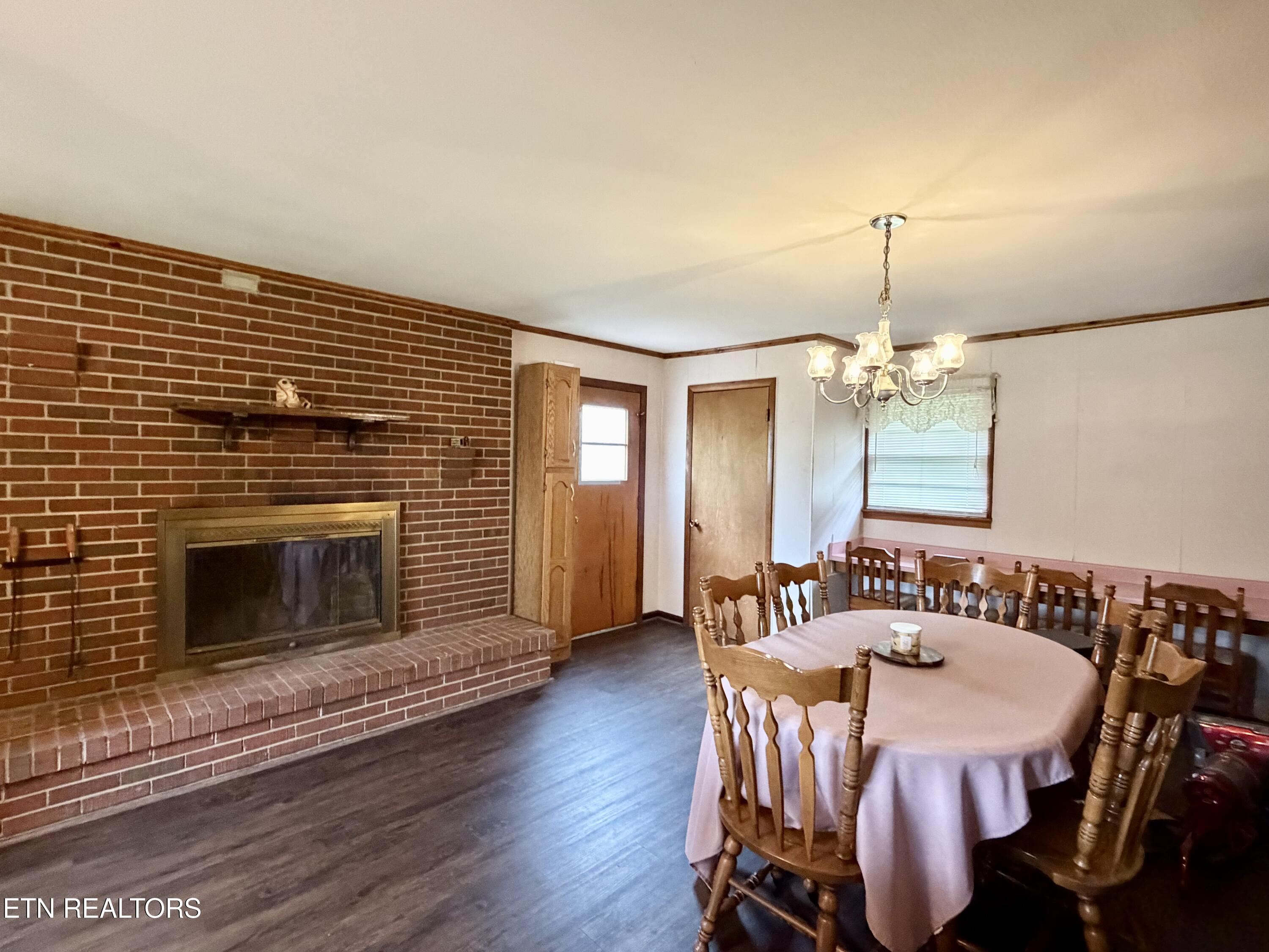 371 Pinecrest Road Jacksboro TN 37757