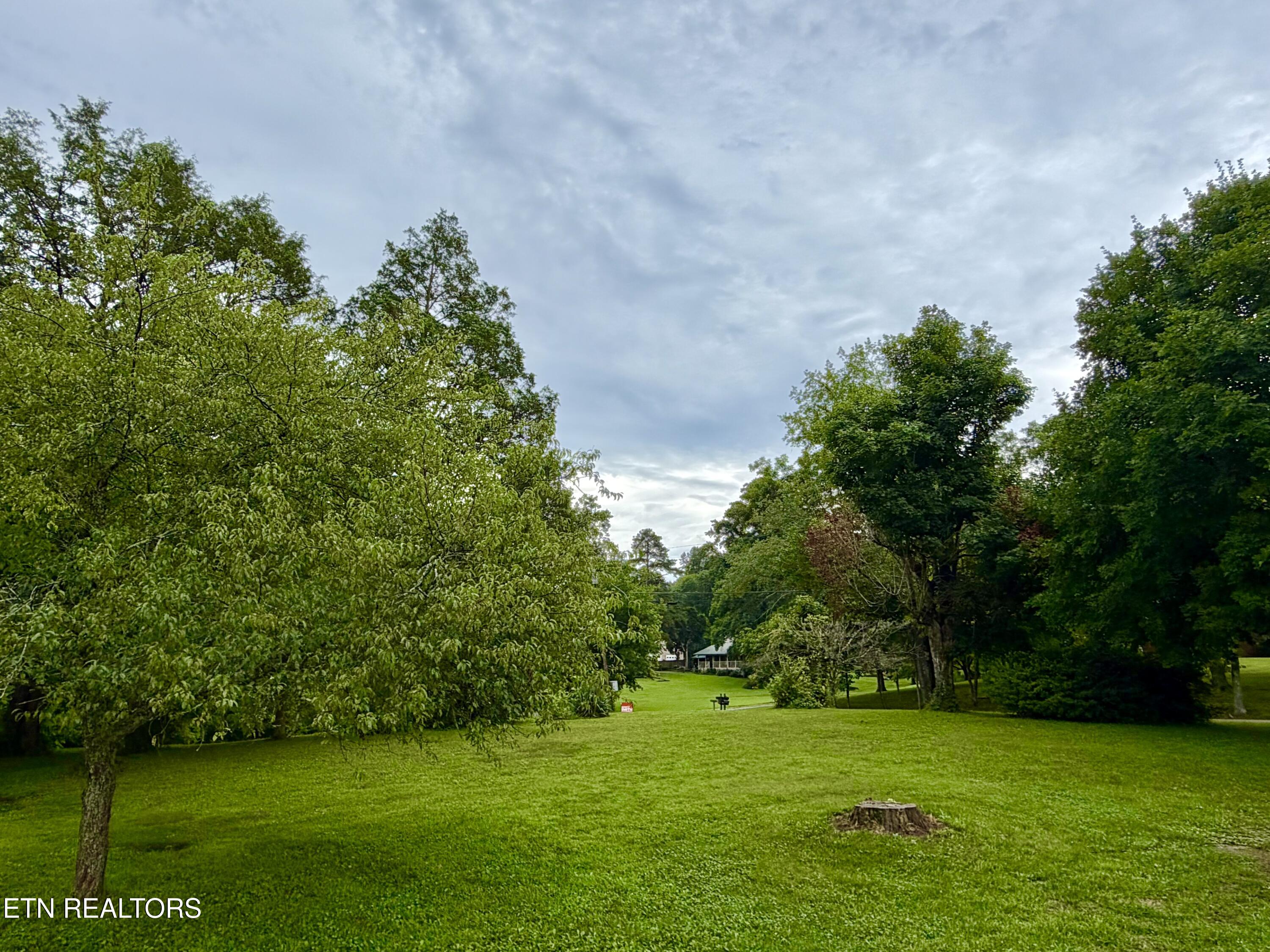 371 Pinecrest Road Jacksboro TN 37757