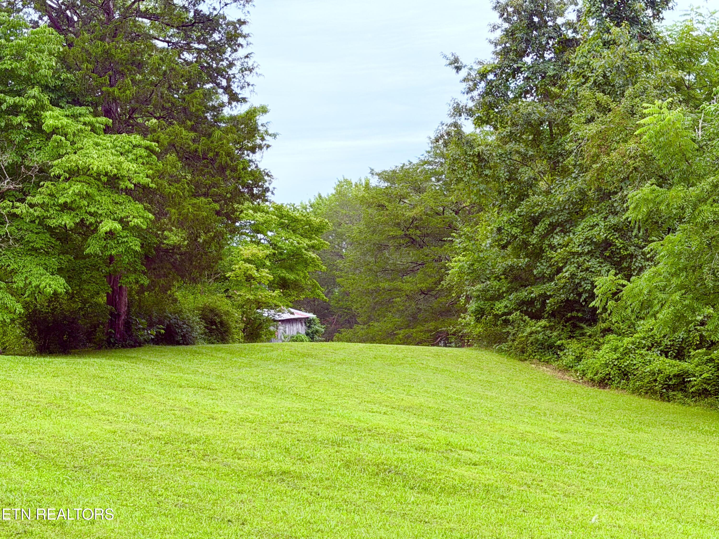 371 Pinecrest Road Jacksboro TN 37757