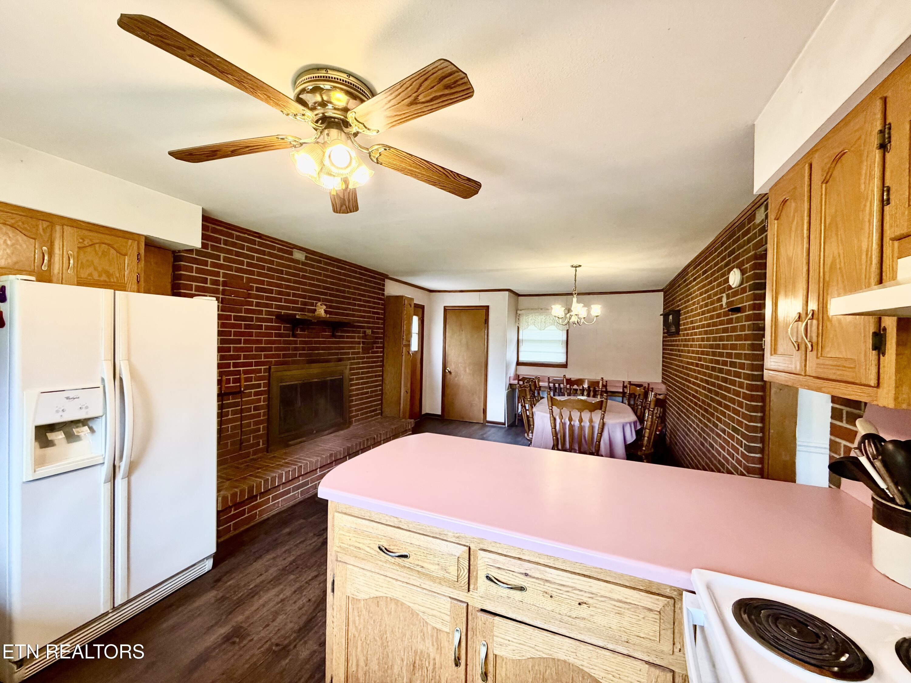371 Pinecrest Road Jacksboro TN 37757