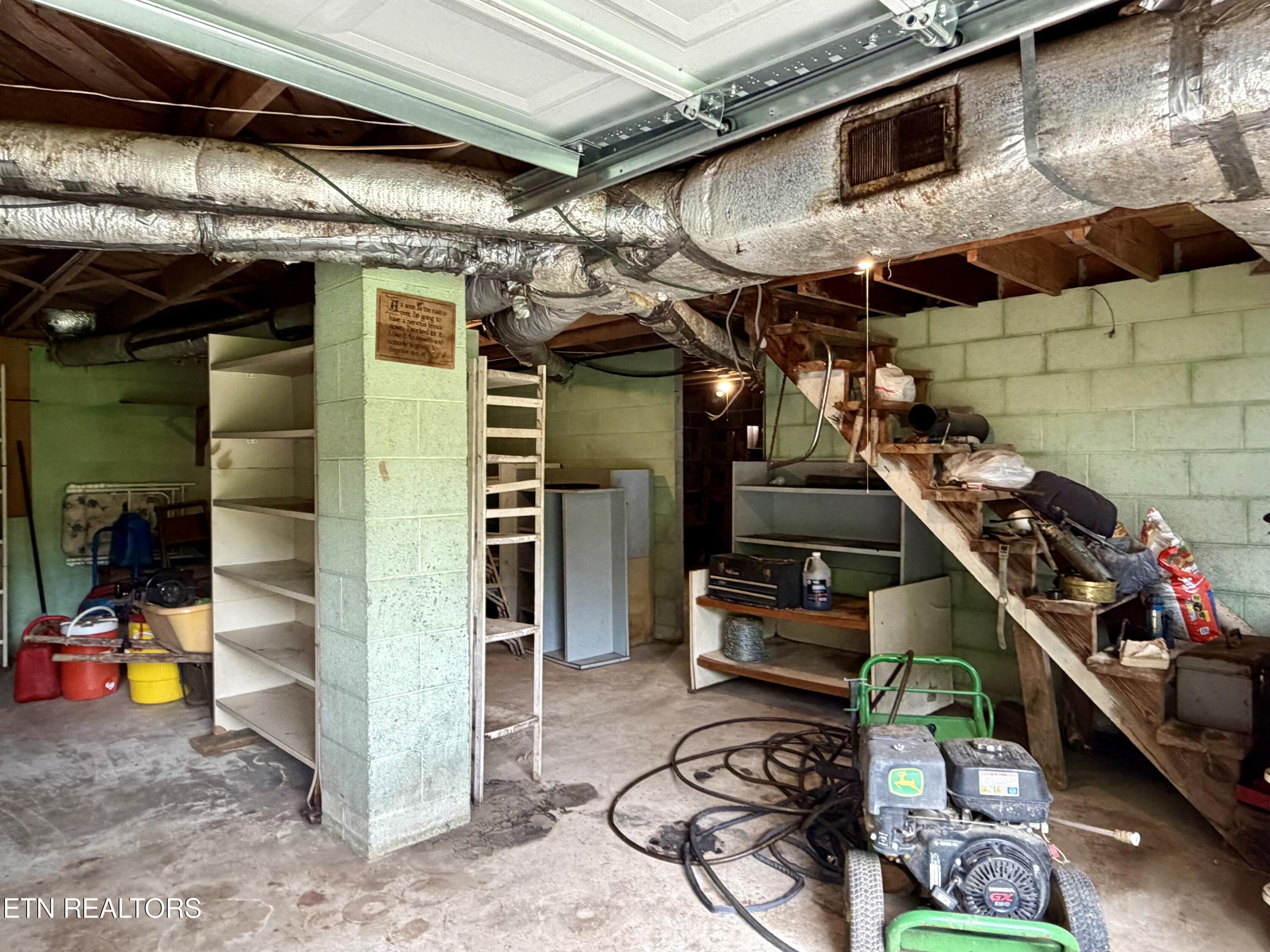 371 Pinecrest Road Jacksboro TN 37757