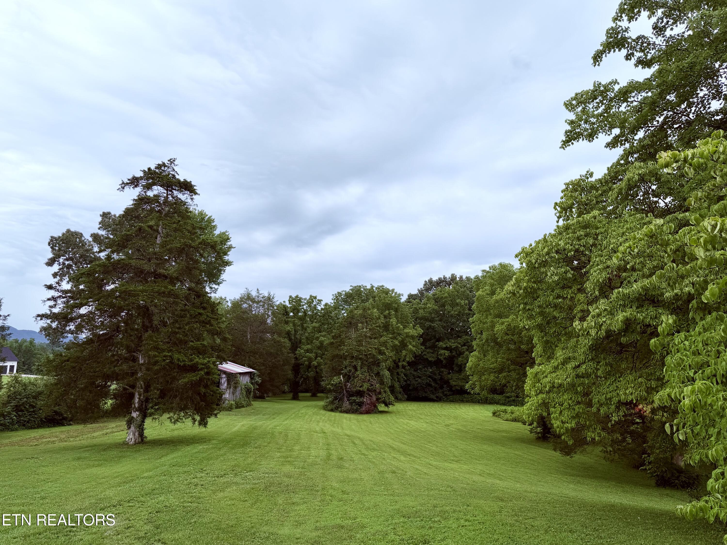 371 Pinecrest Road Jacksboro TN 37757