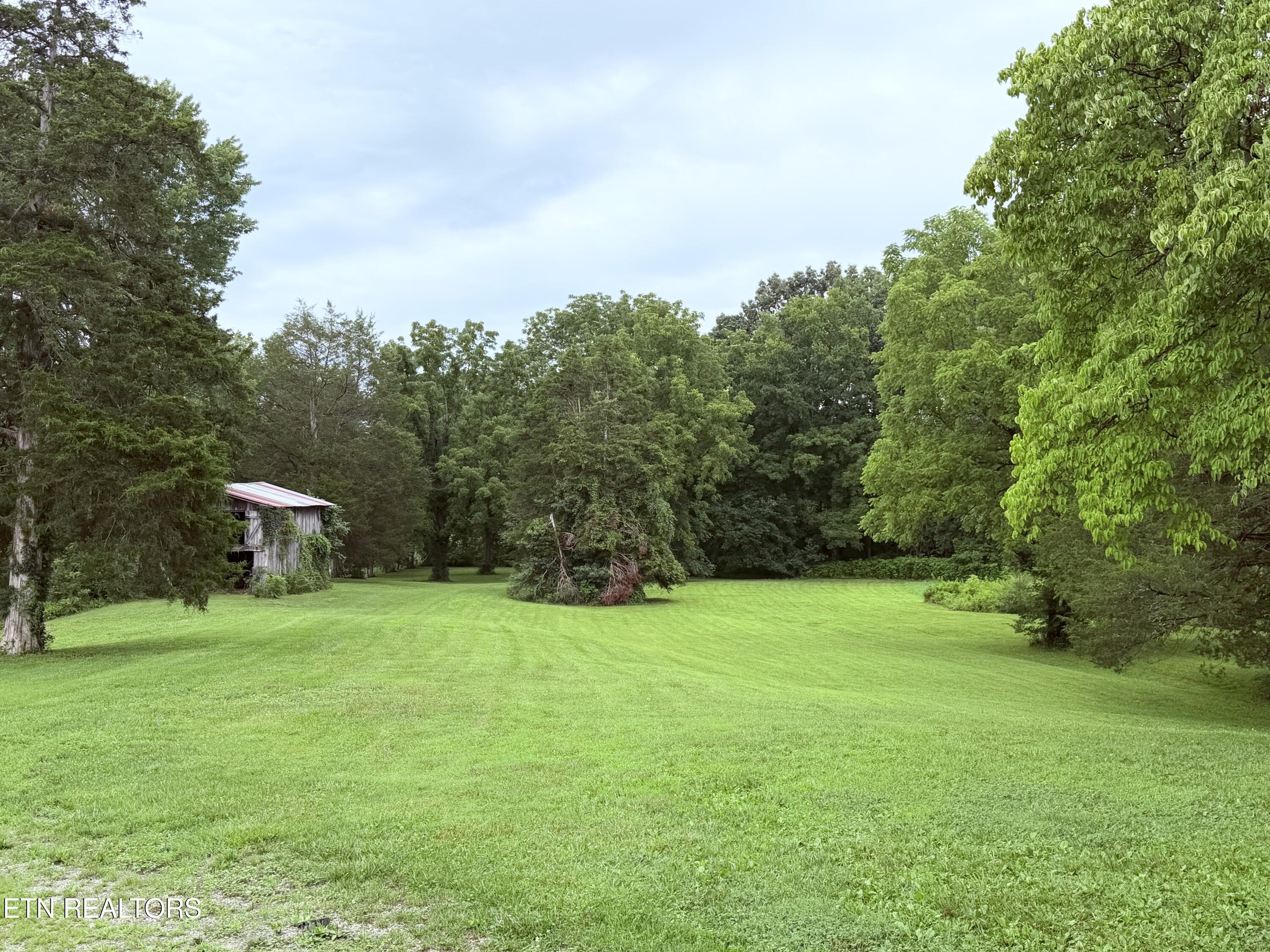 371 Pinecrest Road Jacksboro TN 37757