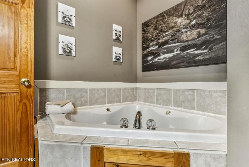 1779 Mountain Shadows Way Gatlinburg TN 37738