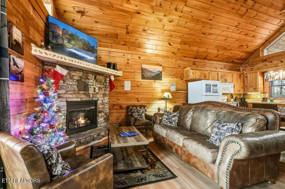 1779 Mountain Shadows Way Gatlinburg TN 37738