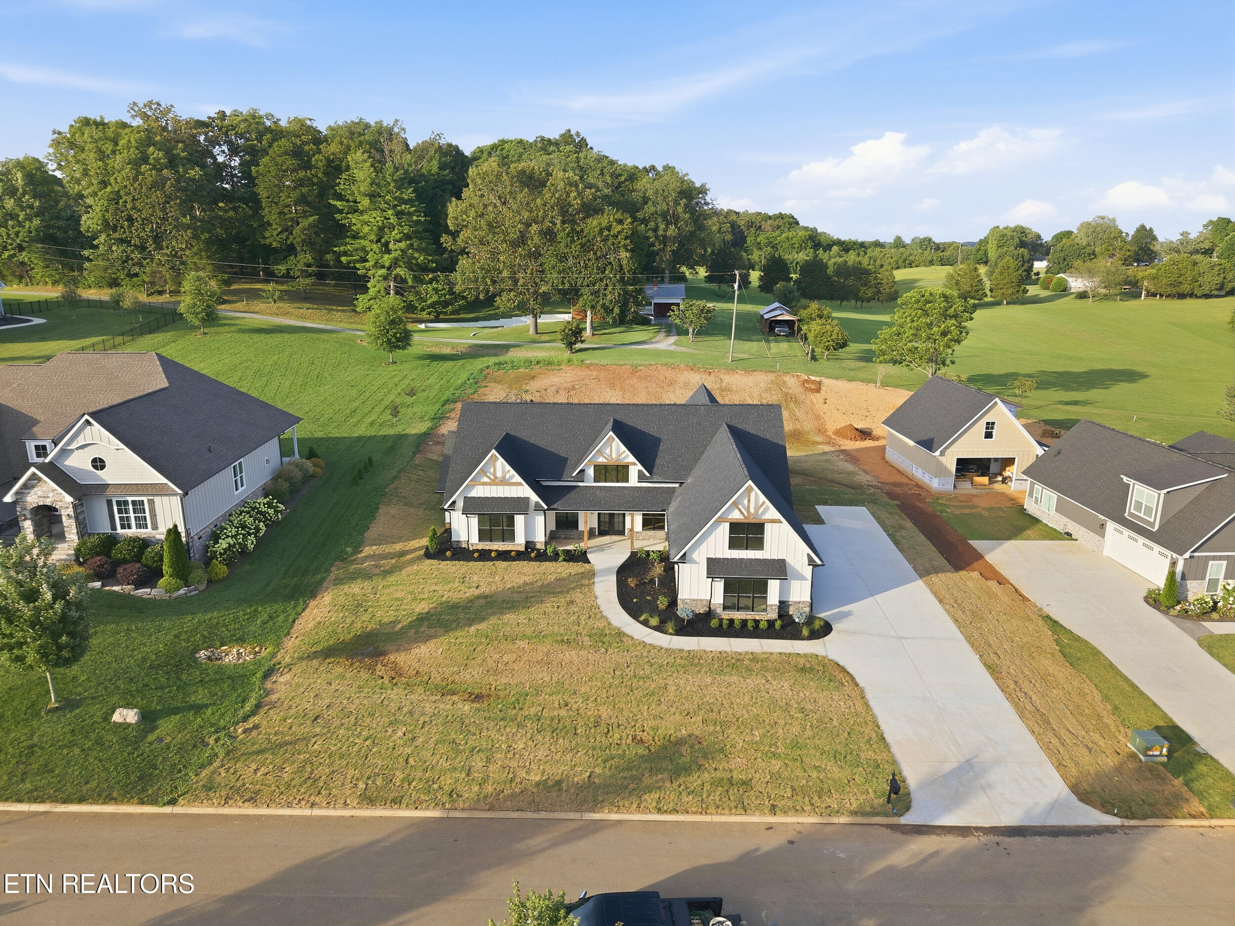 175 Morganton Cove Greenback TN 37742