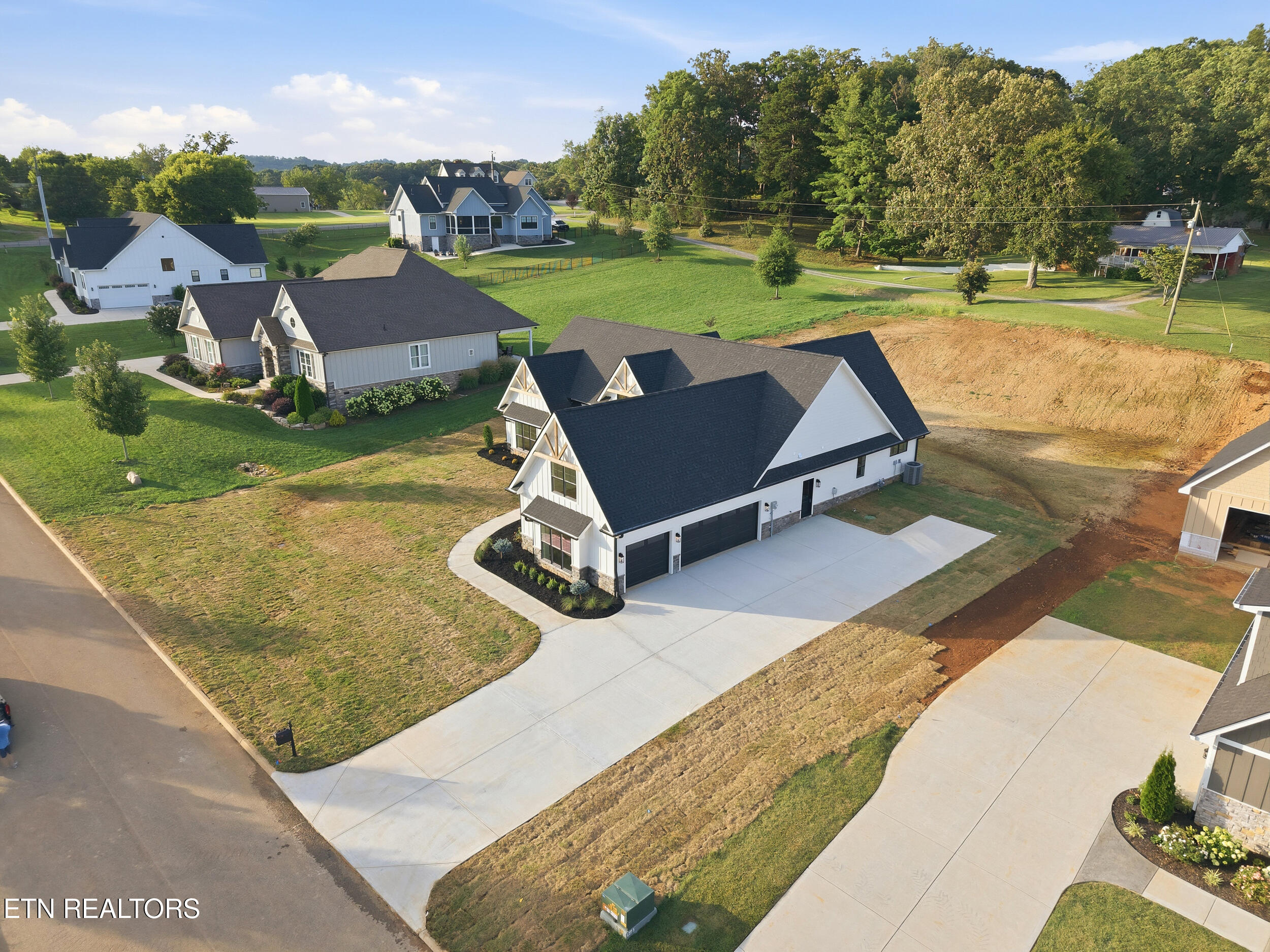 175 Morganton Cove Greenback TN 37742