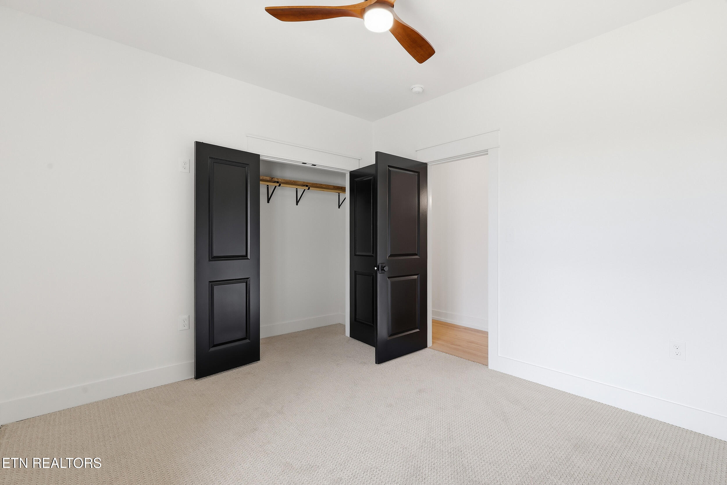 175 Morganton Cove Greenback TN 37742