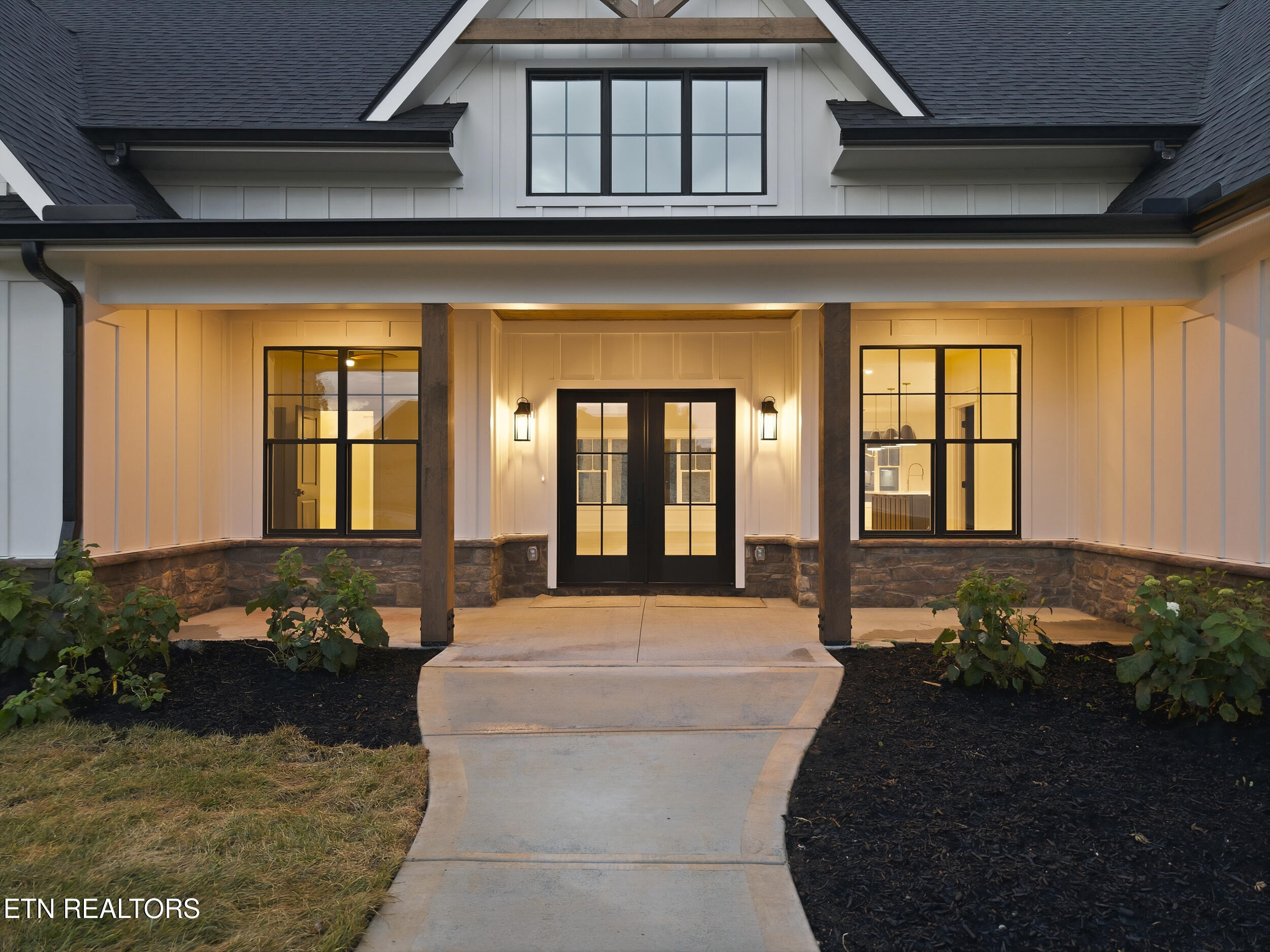 175 Morganton Cove Greenback TN 37742