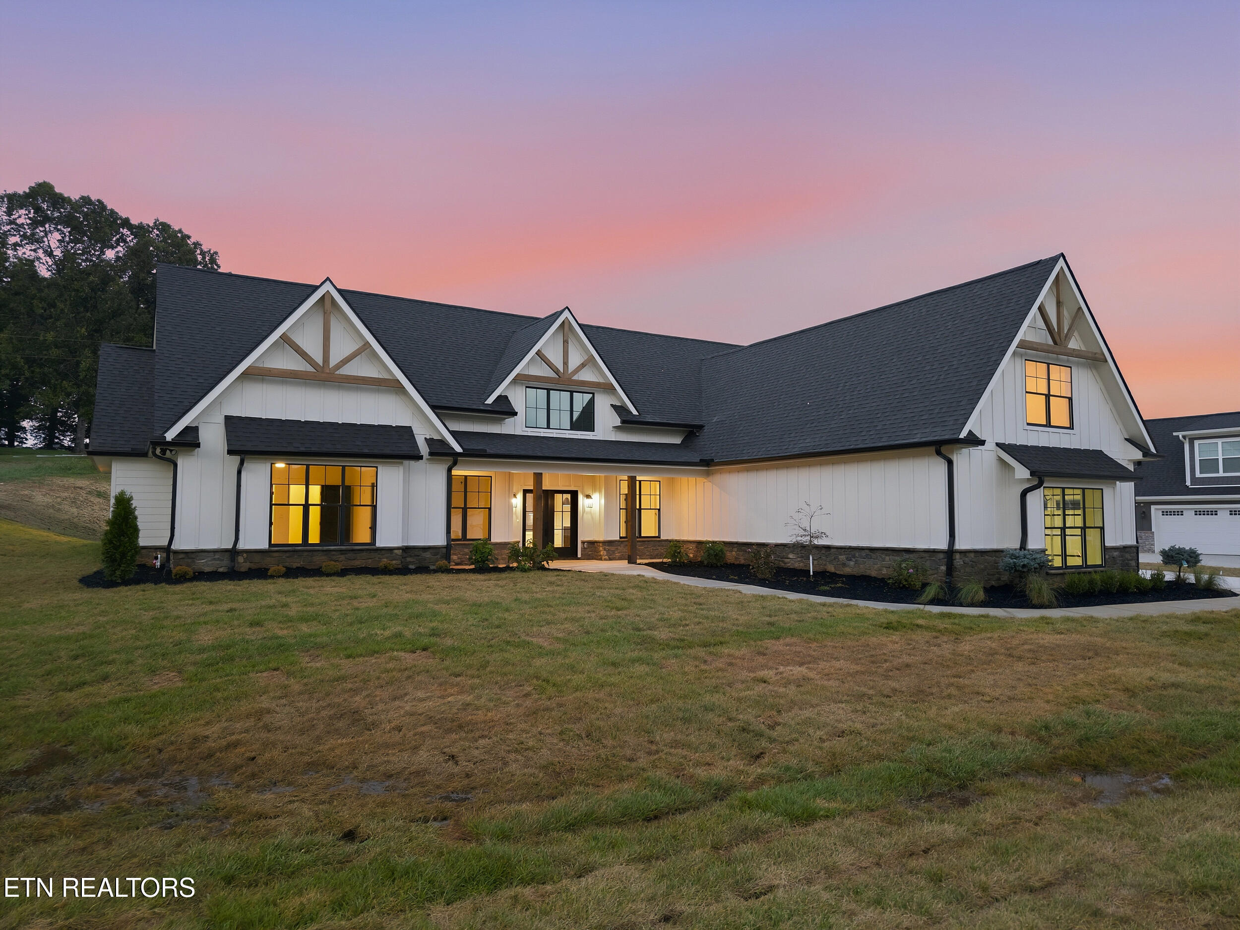 175 Morganton Cove Greenback TN 37742