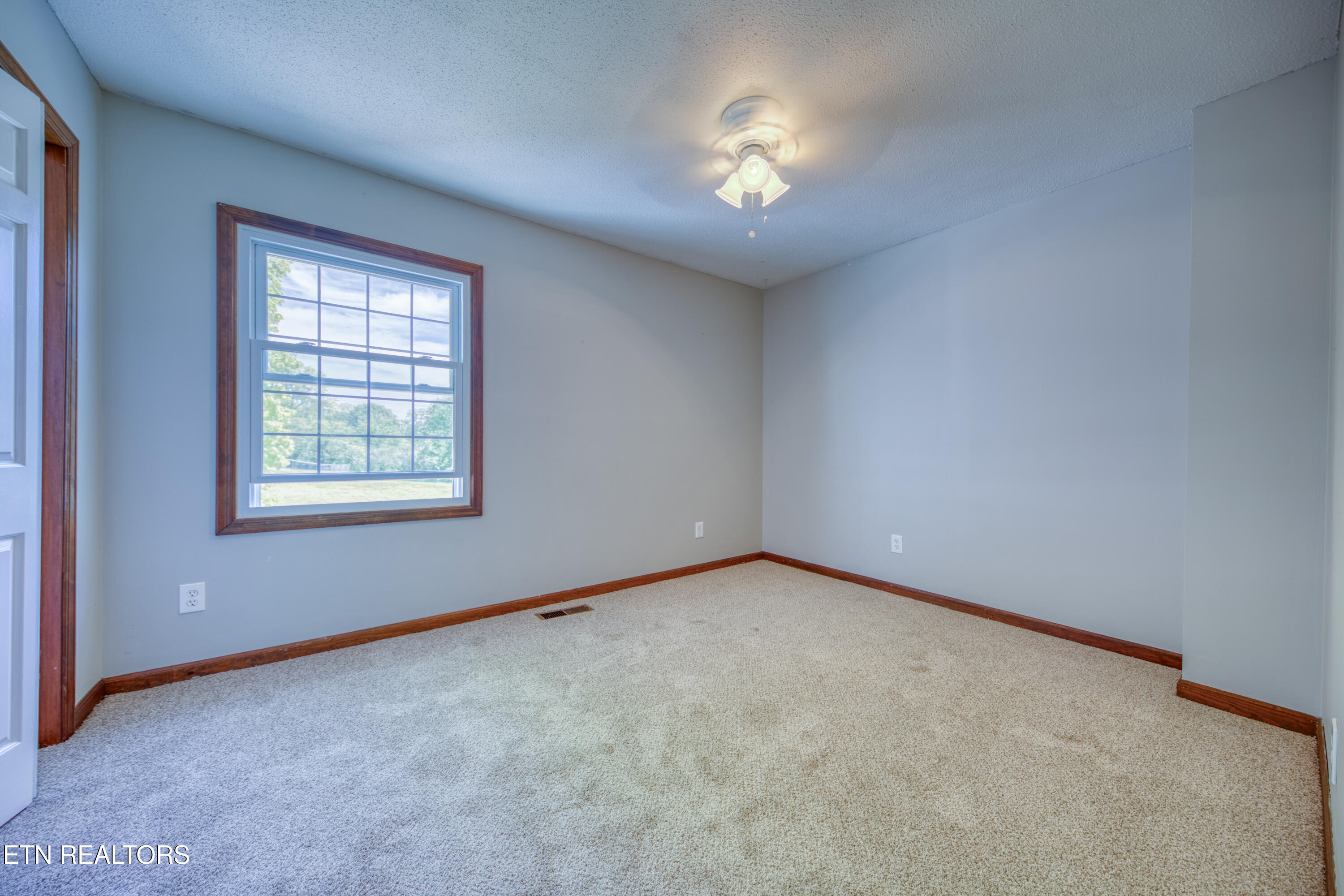 3851 Tambark Drive Knoxville TN 37917