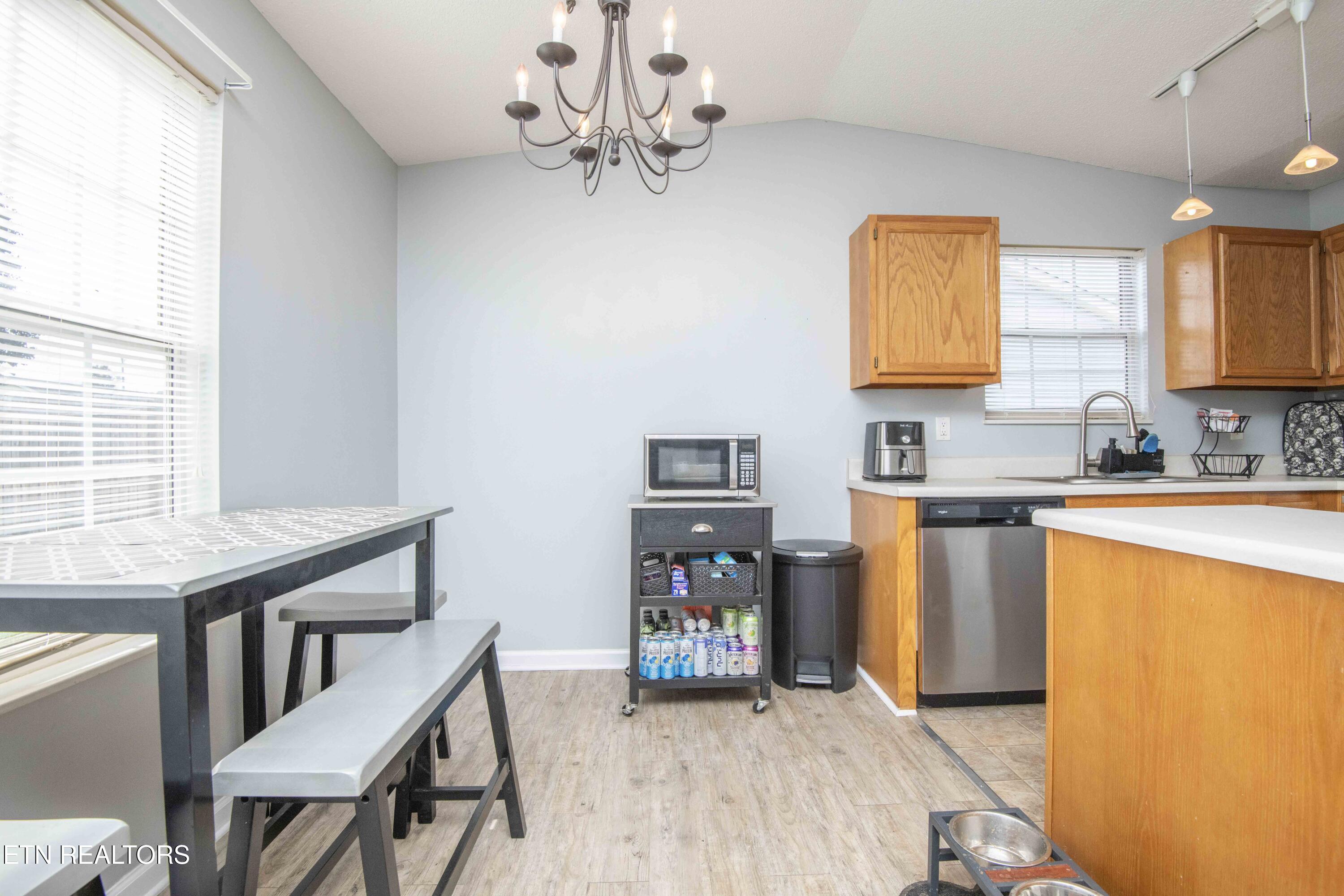 7532 Gary White Road Corryton TN 37721