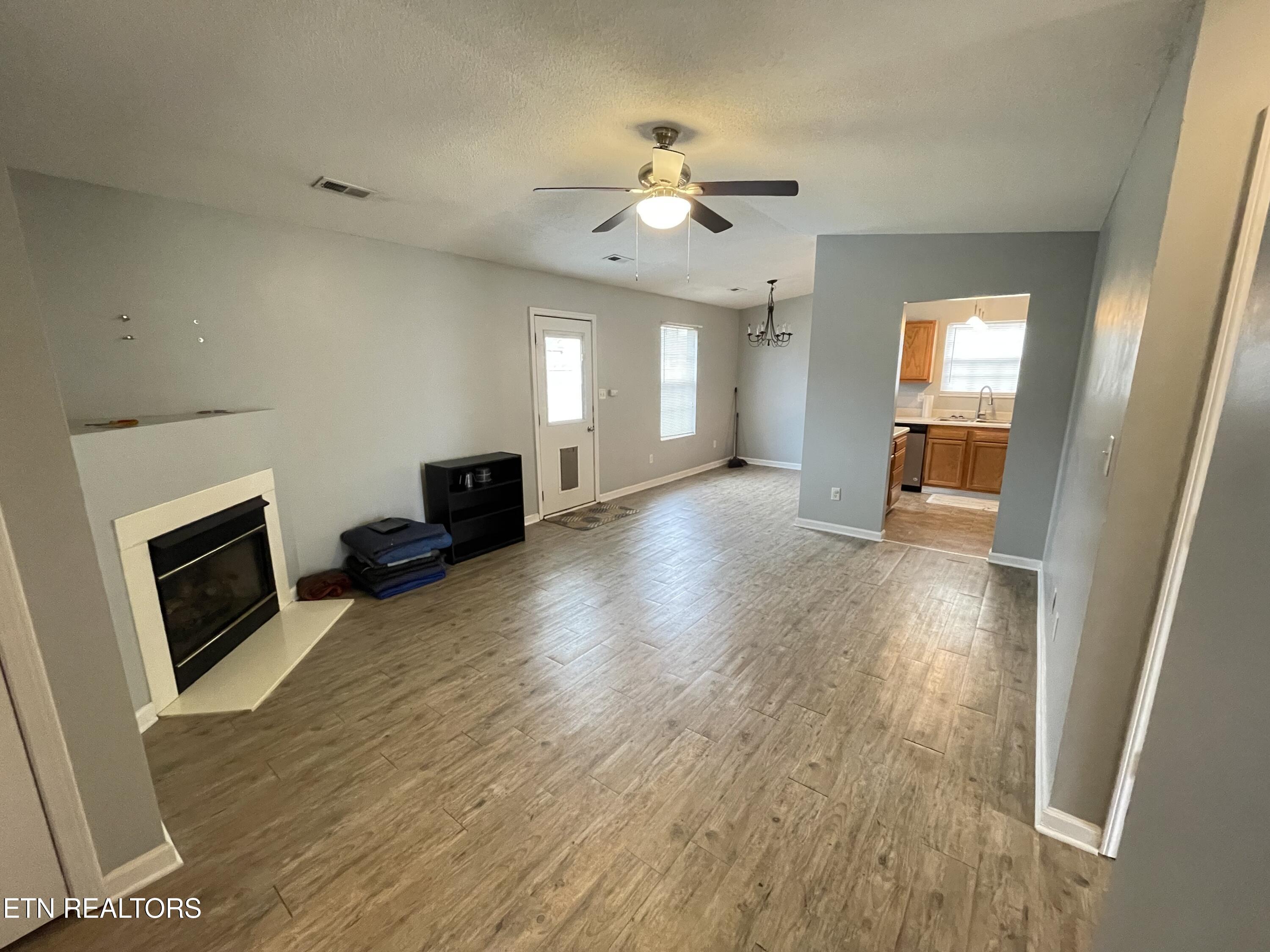 7532 Gary White Road Corryton TN 37721