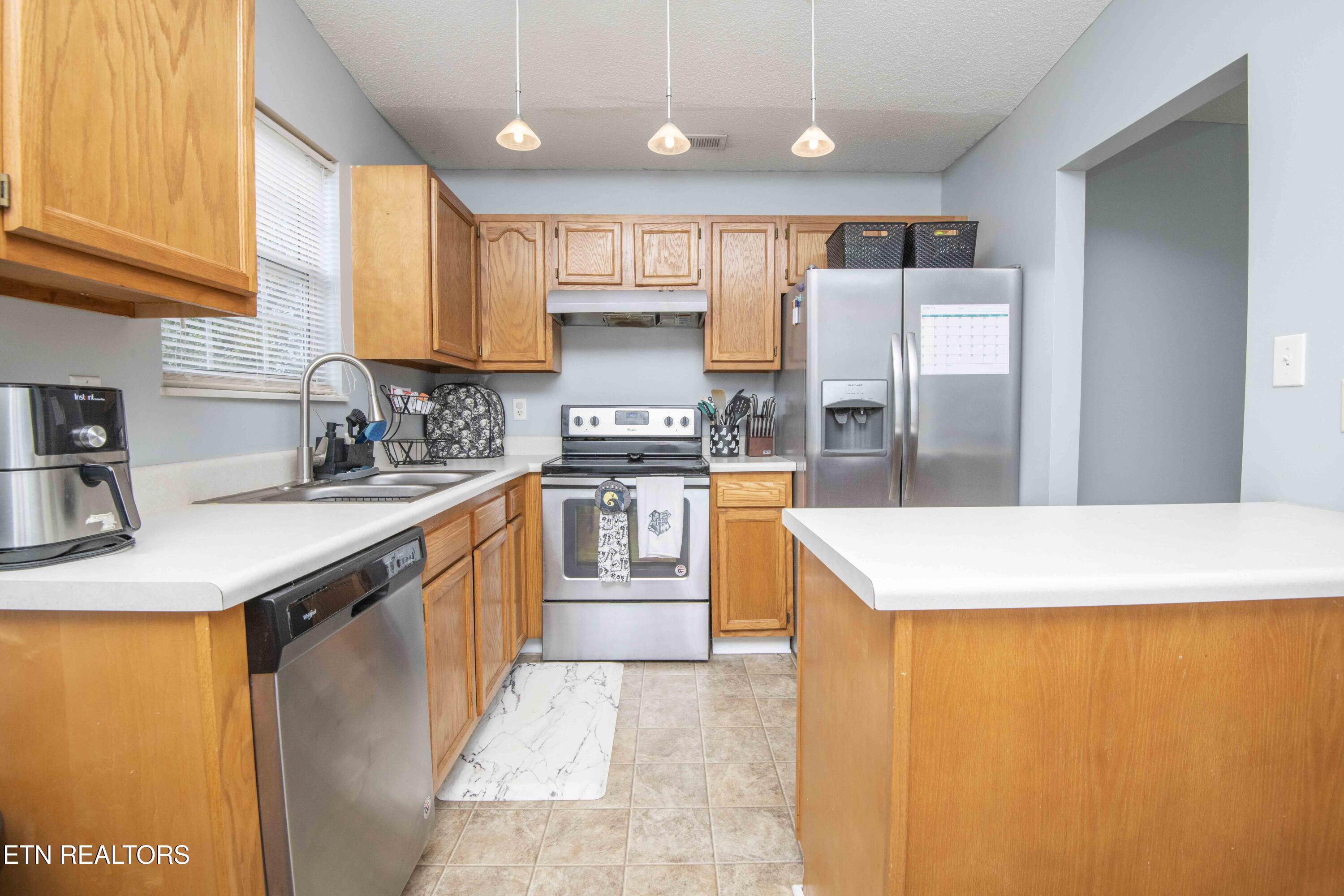 7532 Gary White Road Corryton TN 37721