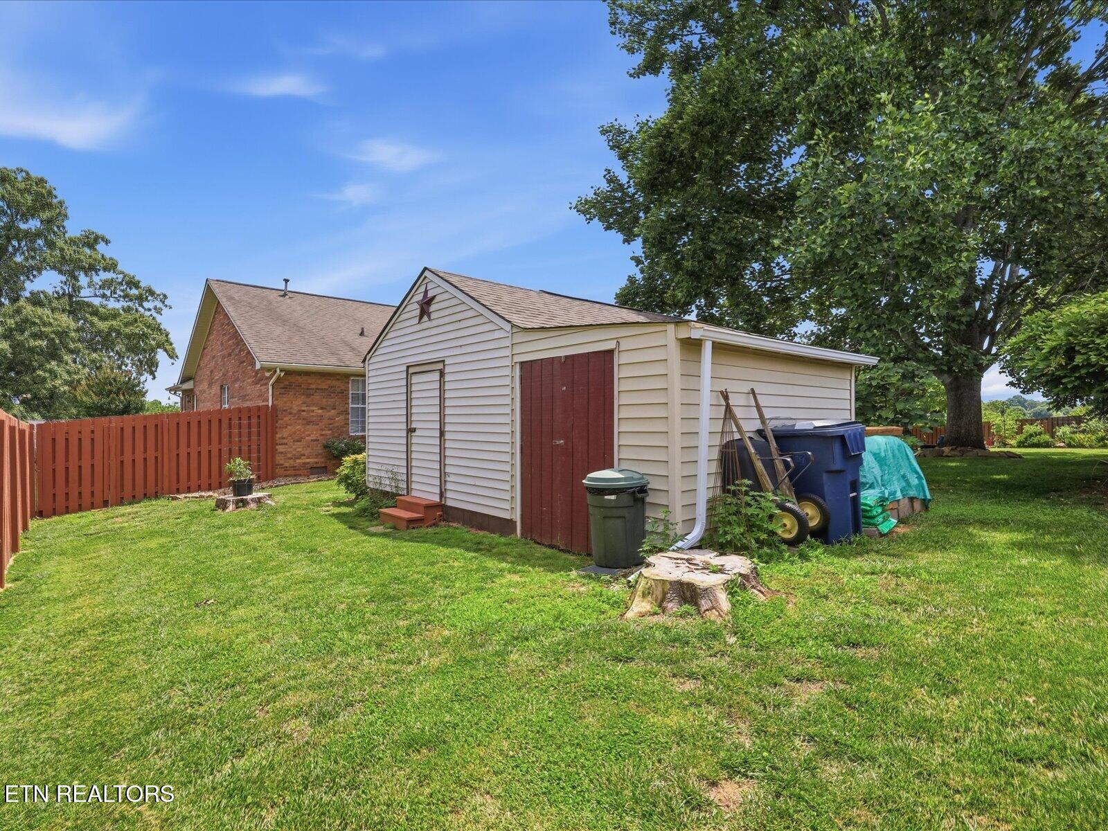 421 Sweet Briar Drive Maryville TN 37804