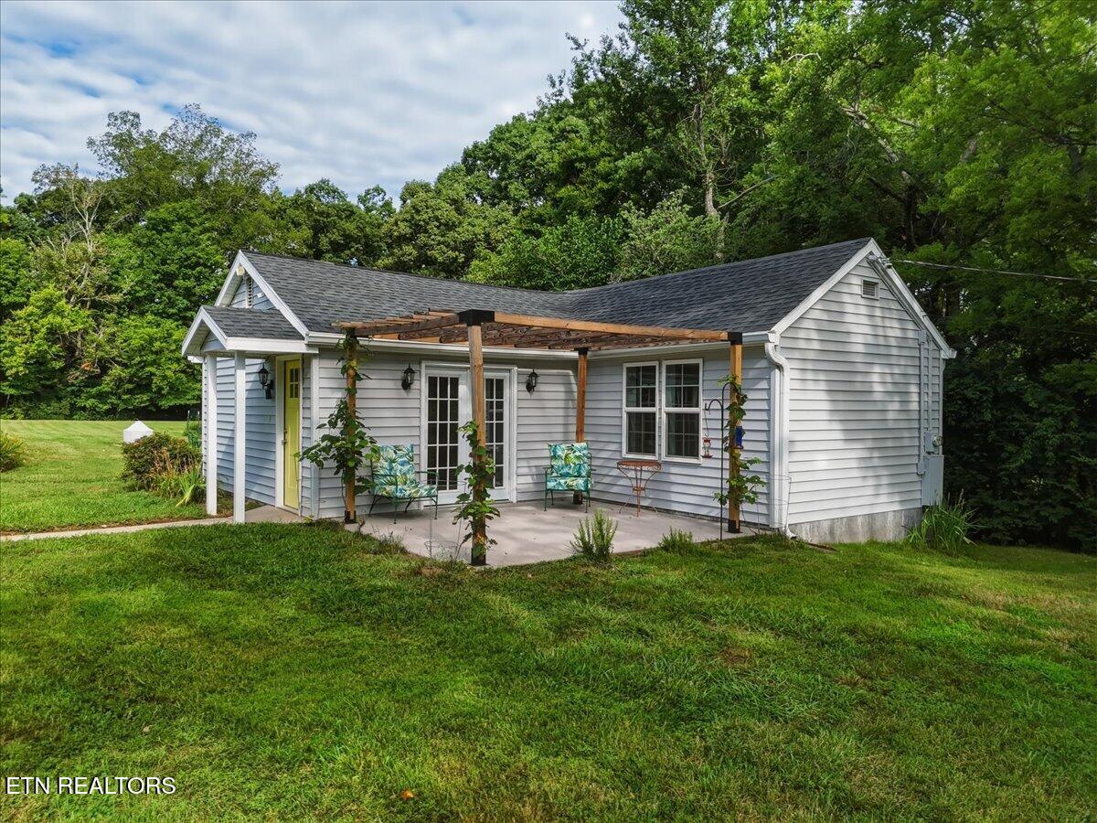 144 County Farm Road Friendsville TN 37737