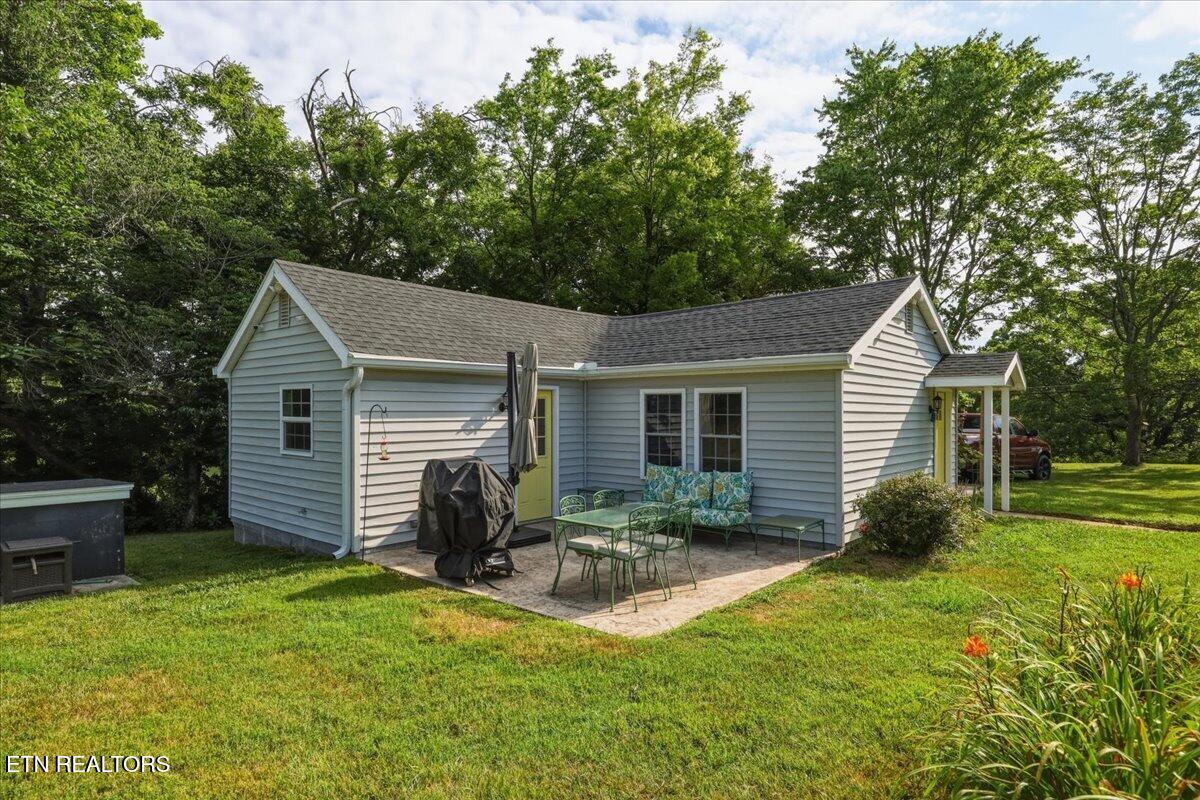 144 County Farm Road Friendsville TN 37737