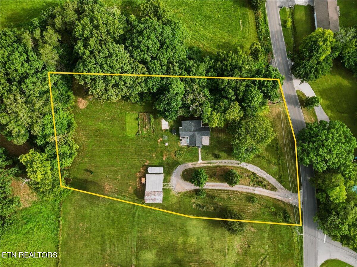 144 County Farm Road Friendsville TN 37737