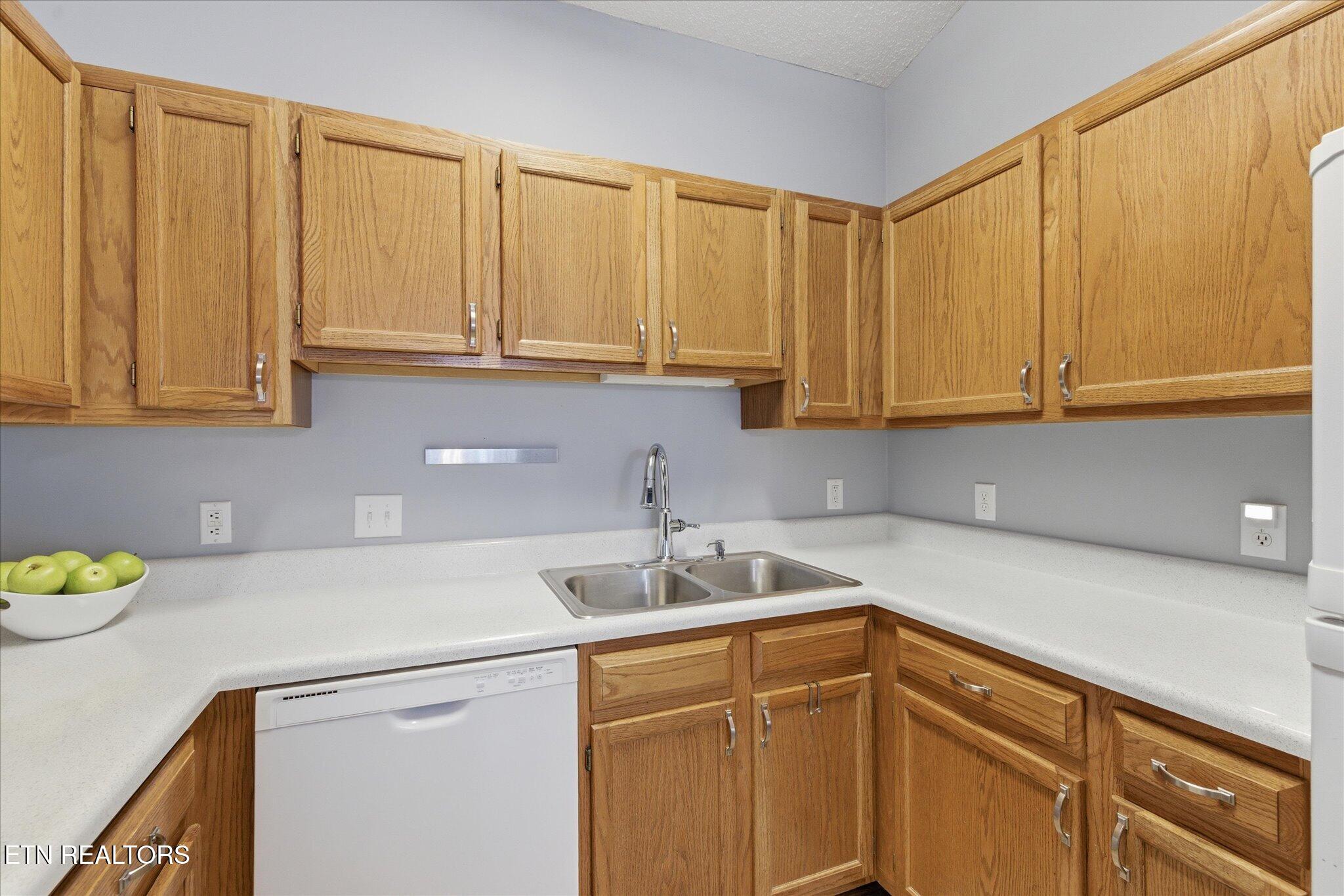 10021 Gate Post Way Knoxville TN 37931