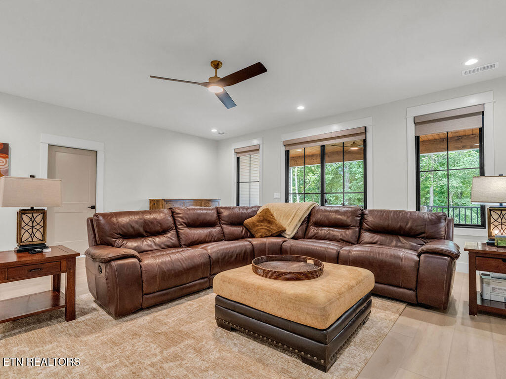 106 Daksi Way Loudon TN 37774