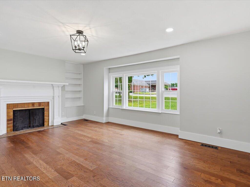 814 E Jefferson Street Jefferson City TN 37760